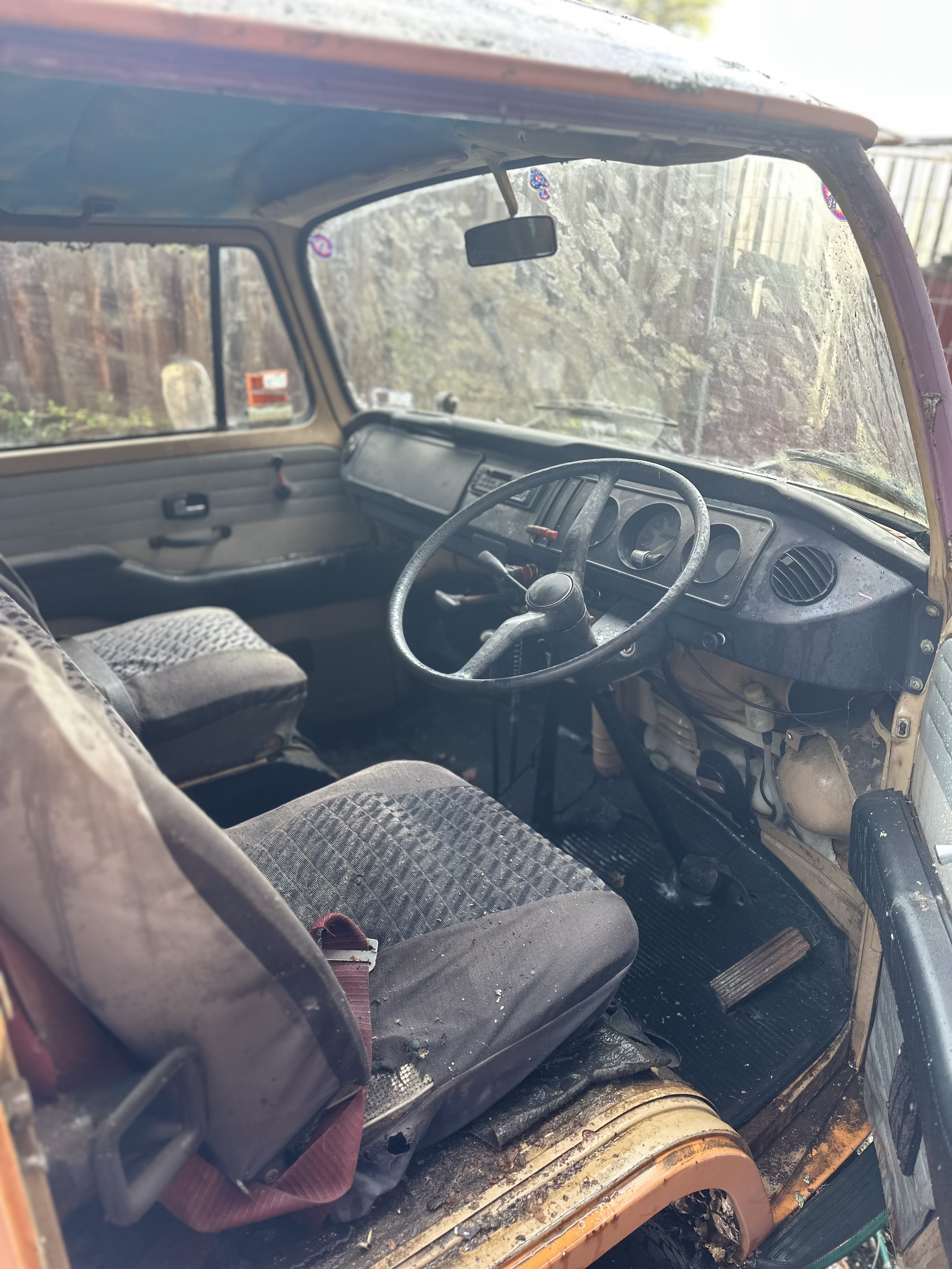 1970 VOLKSWAGEN KOMBI 4 SP MANUAL VAN