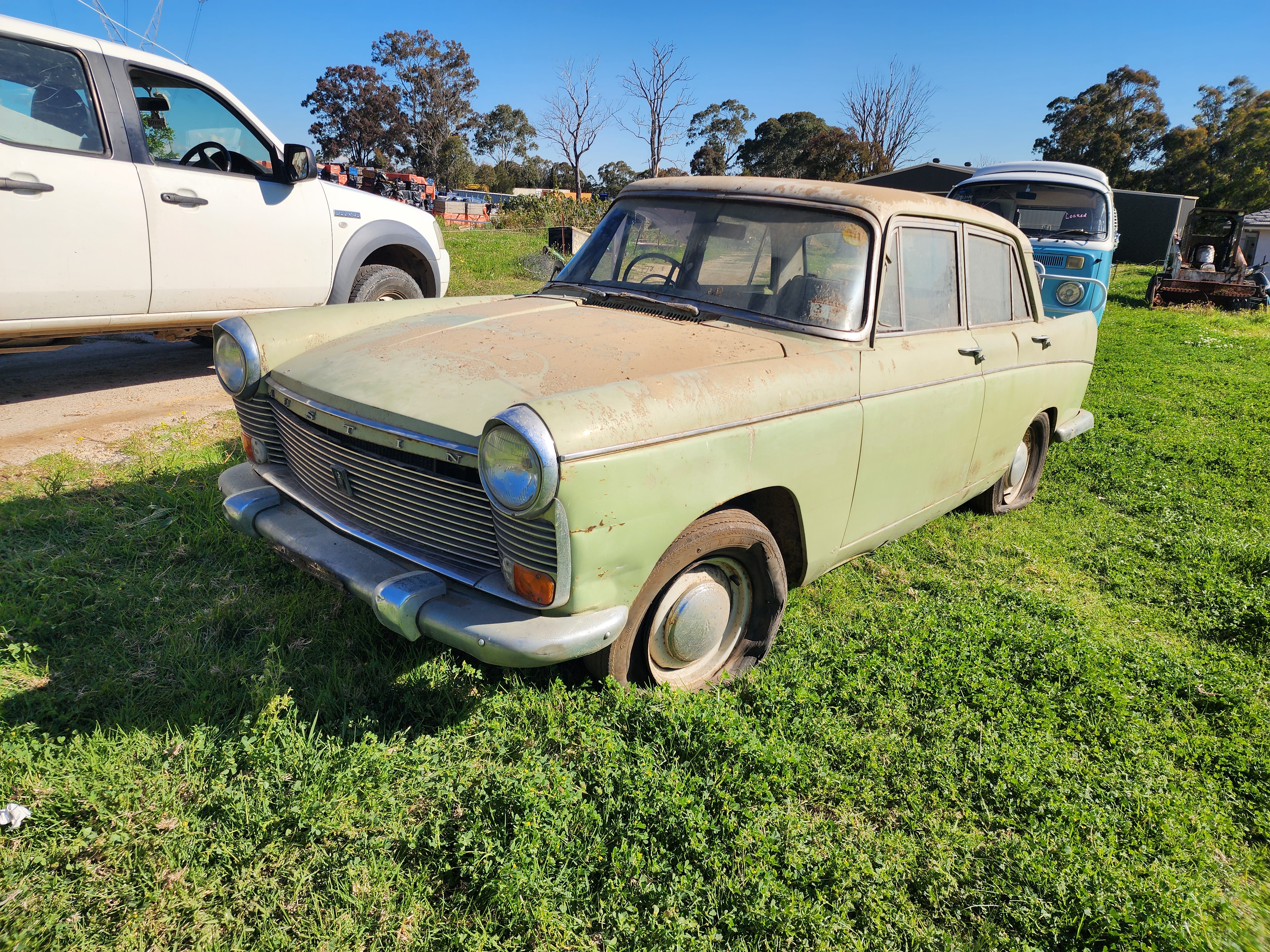 1965 AUSTIN FREEWAY MK II 3 SP MANUAL 4D SEDAN