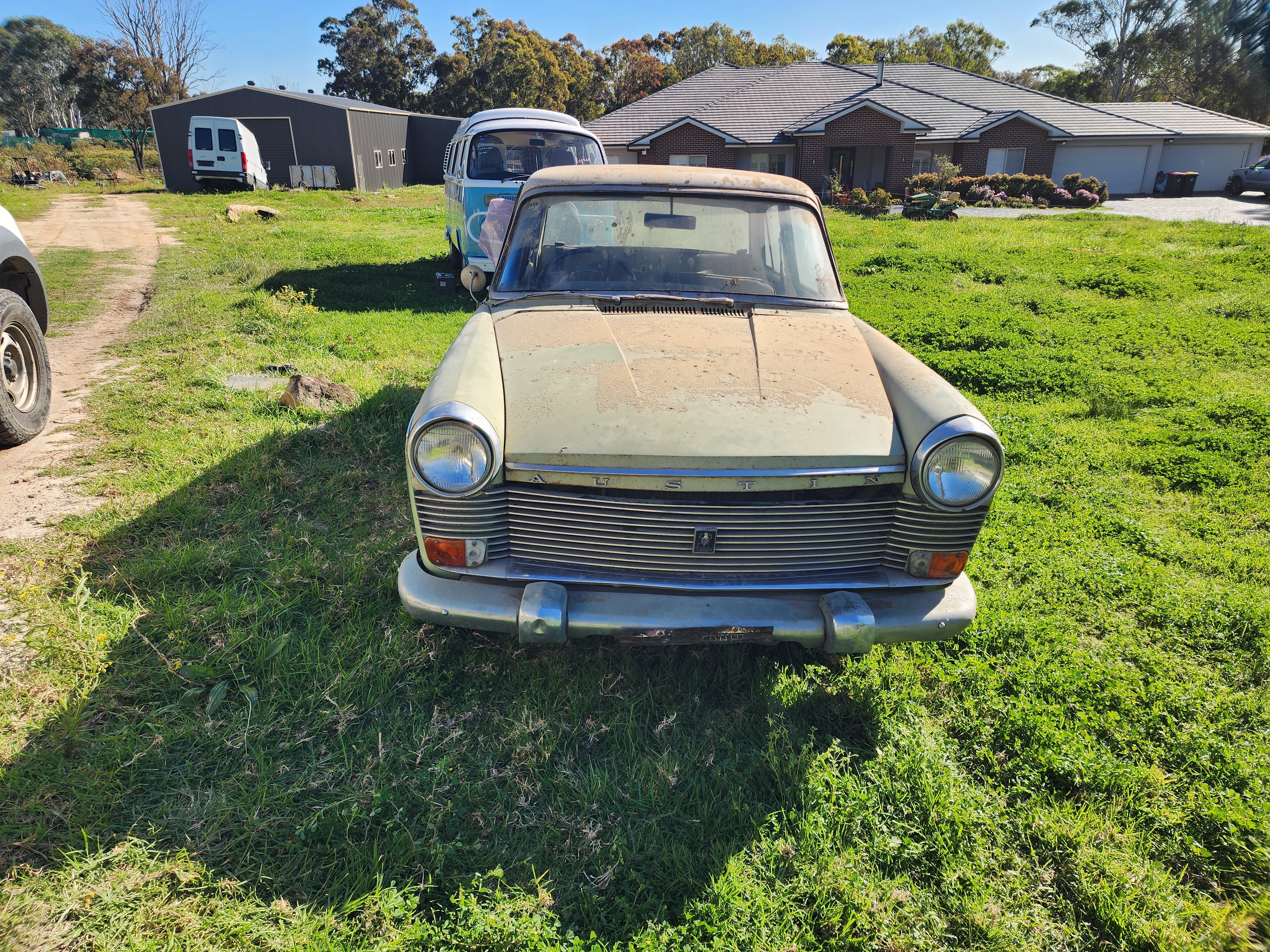 1965 AUSTIN FREEWAY MK II 3 SP MANUAL 4D SEDAN