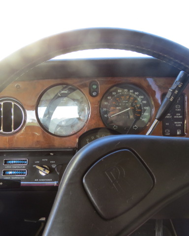 1982 ROLLS-ROYCE SILVER SPIRIT 2D SEDAN