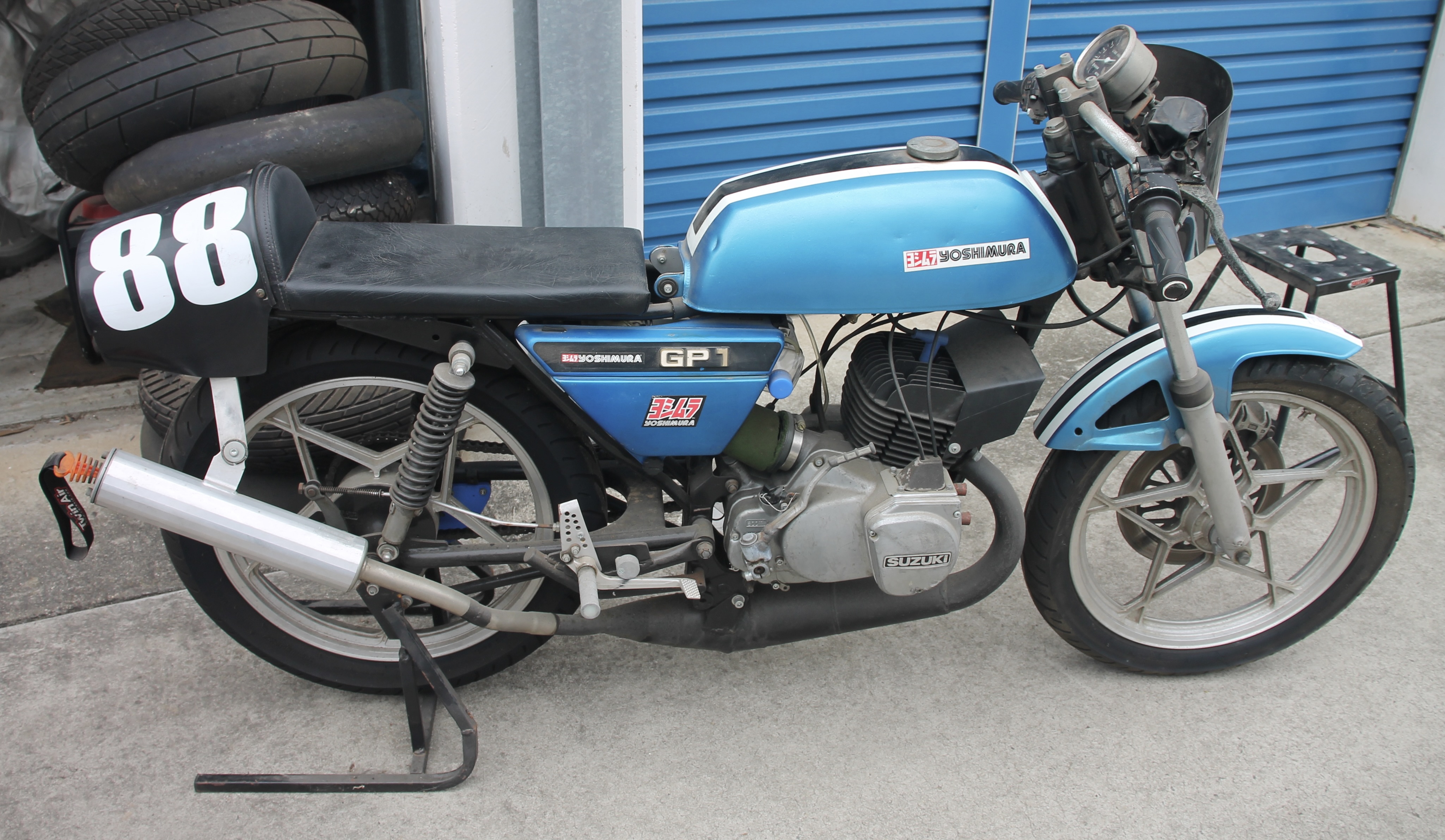 1980 SUZUKI GP125 RACE BIKE