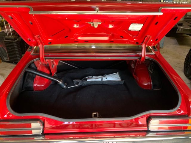 1978 FORD FALCON XC 3 SP AUTOMATIC 4D SEDAN