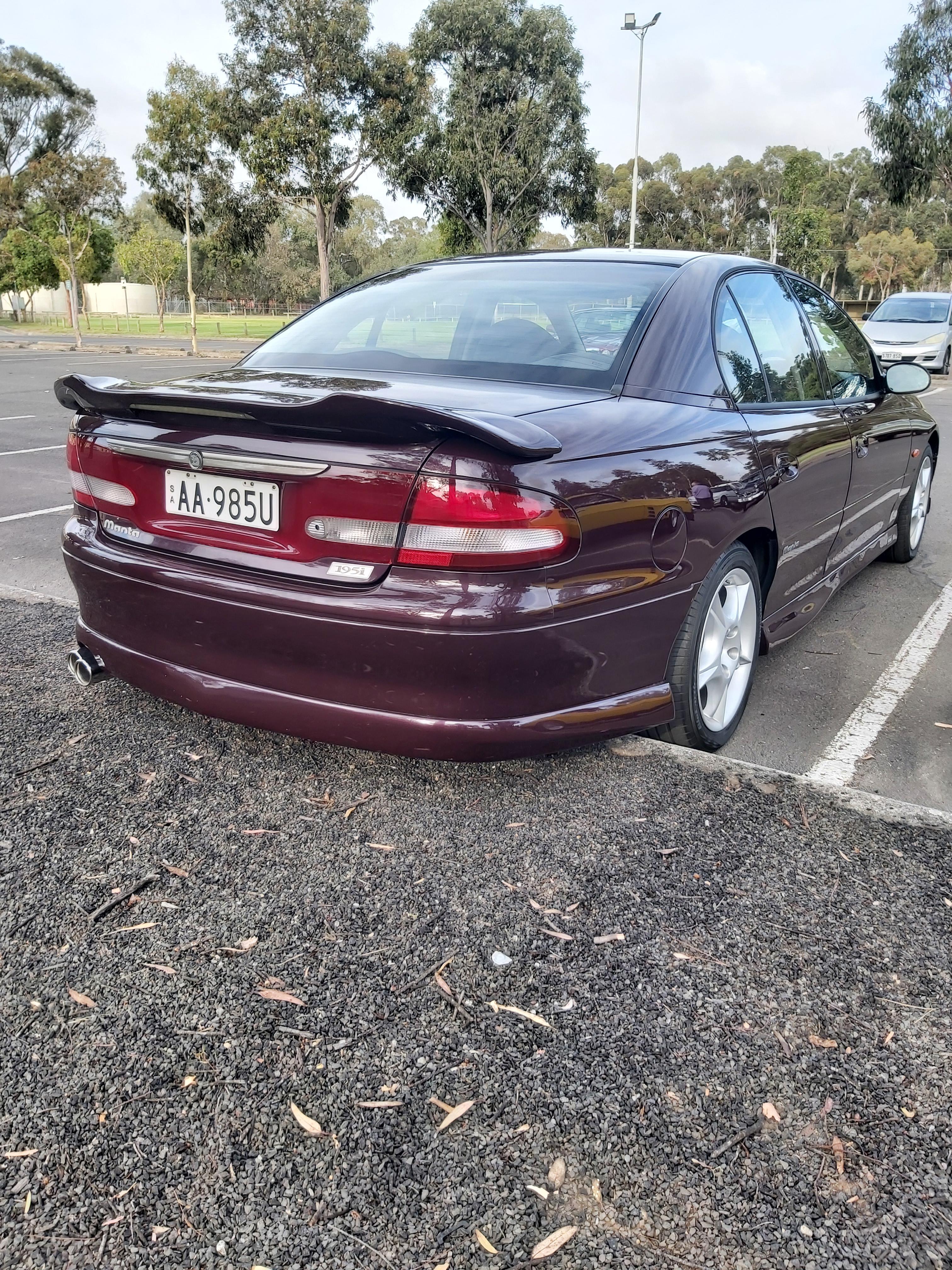 1998 HSV MANTA VT 5 SP V8 MANUAL 4D SEDAN