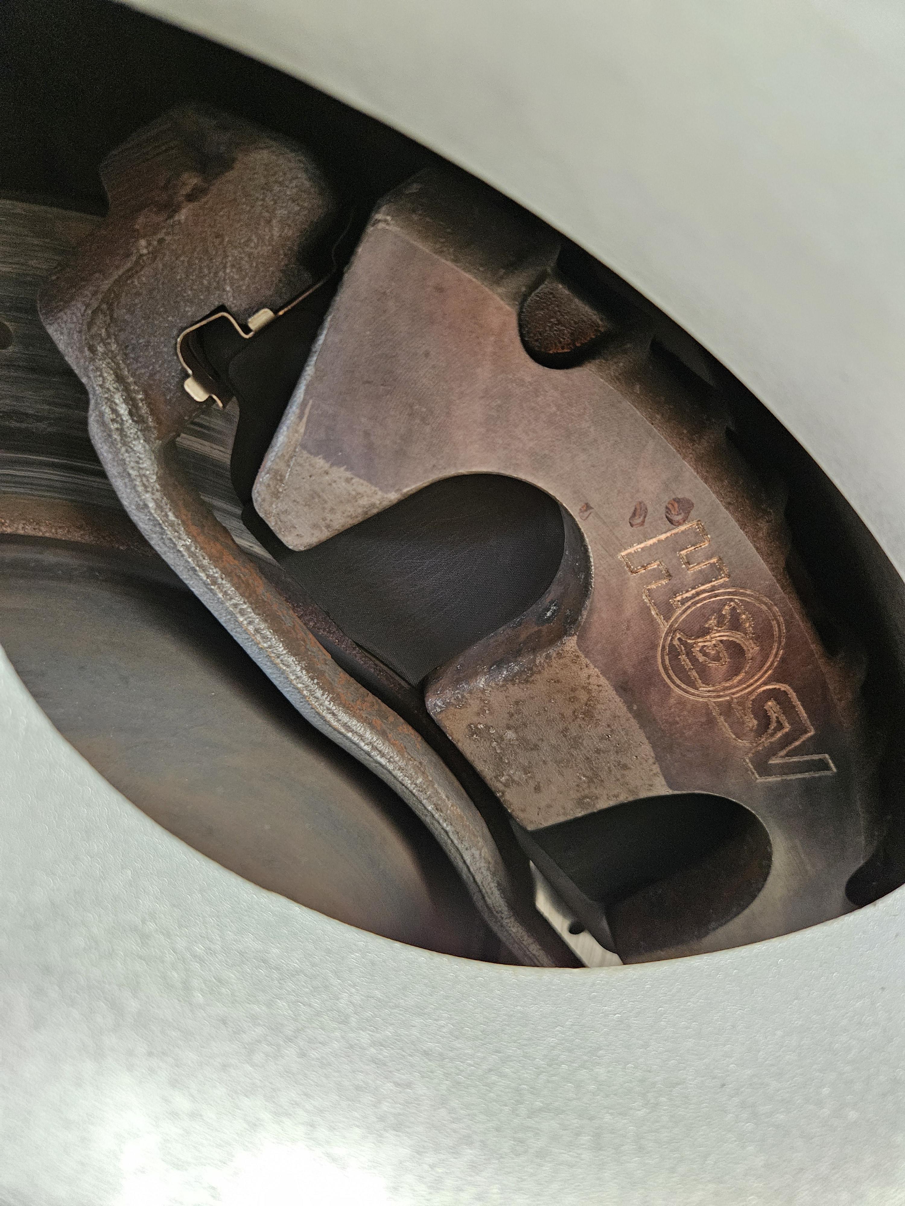 1998 HSV MANTA VT 5 SP V8 MANUAL 4D SEDAN