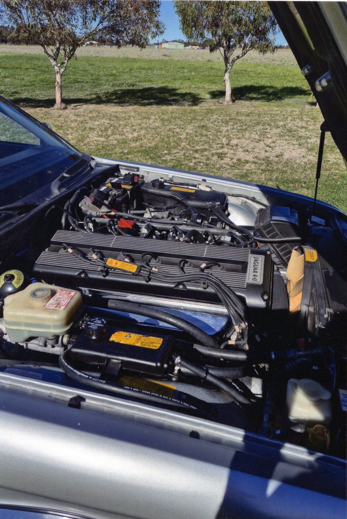 1990 JAGUAR XJ6 SOVEREIGN SEDAN