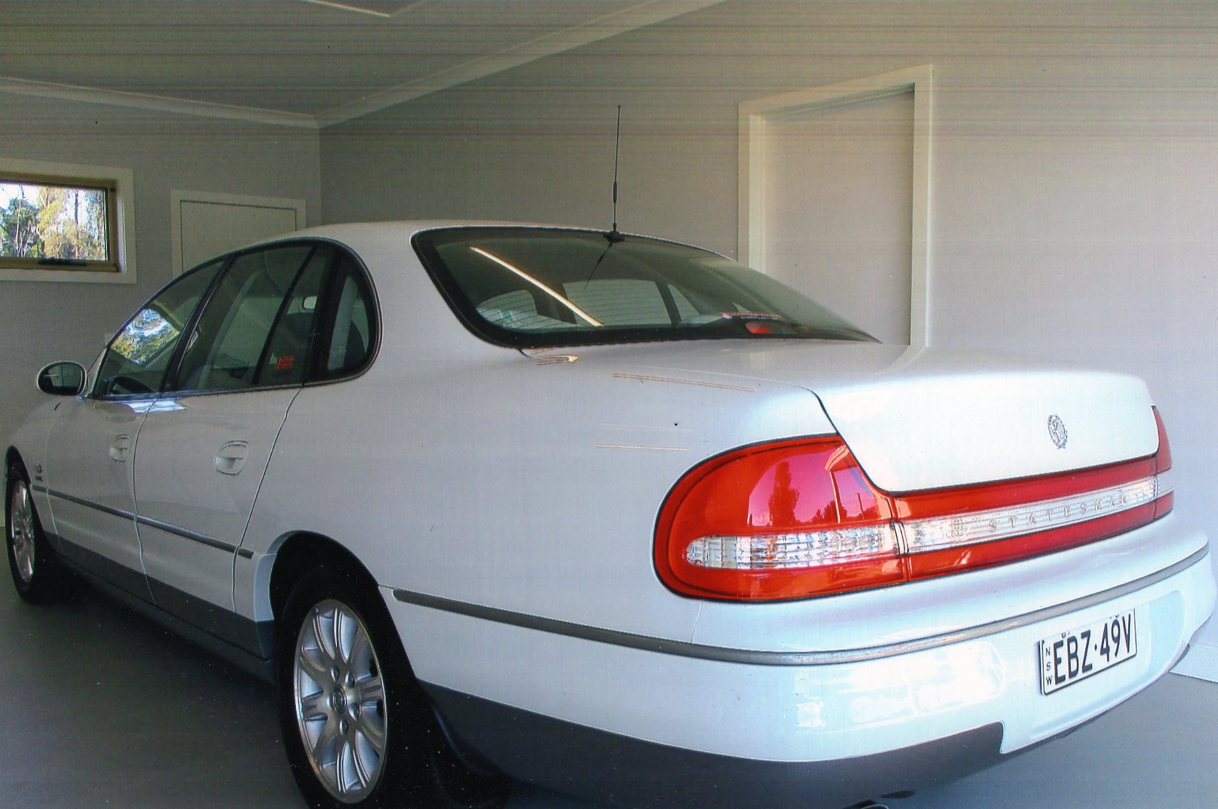 2000 HOLDEN STATESMAN WH V8 4 SP AUTOMATIC 4D SEDAN