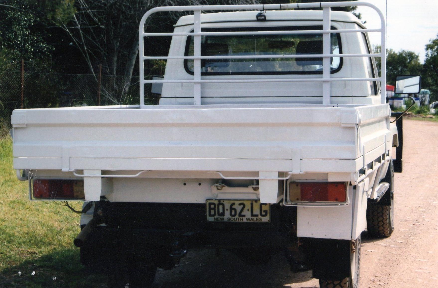 1989 TOYOTA LANDCRUISER HJ75 TTF TRAY BACK UTILITY