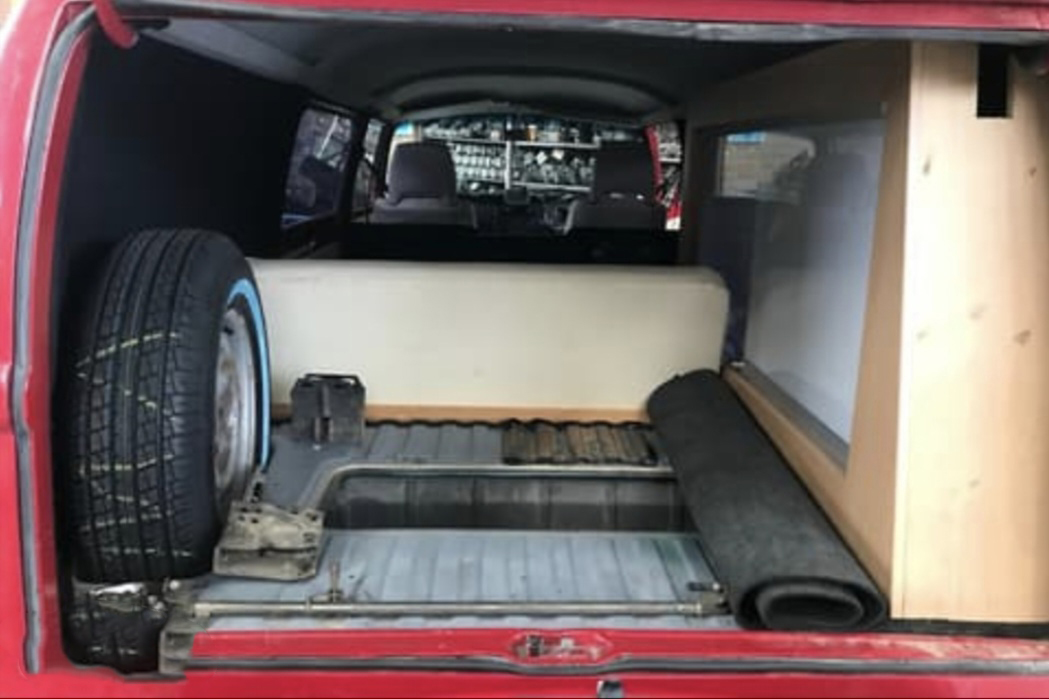 1972 VOLKSWAGEN KOMBI 4 SP MANUAL VAN