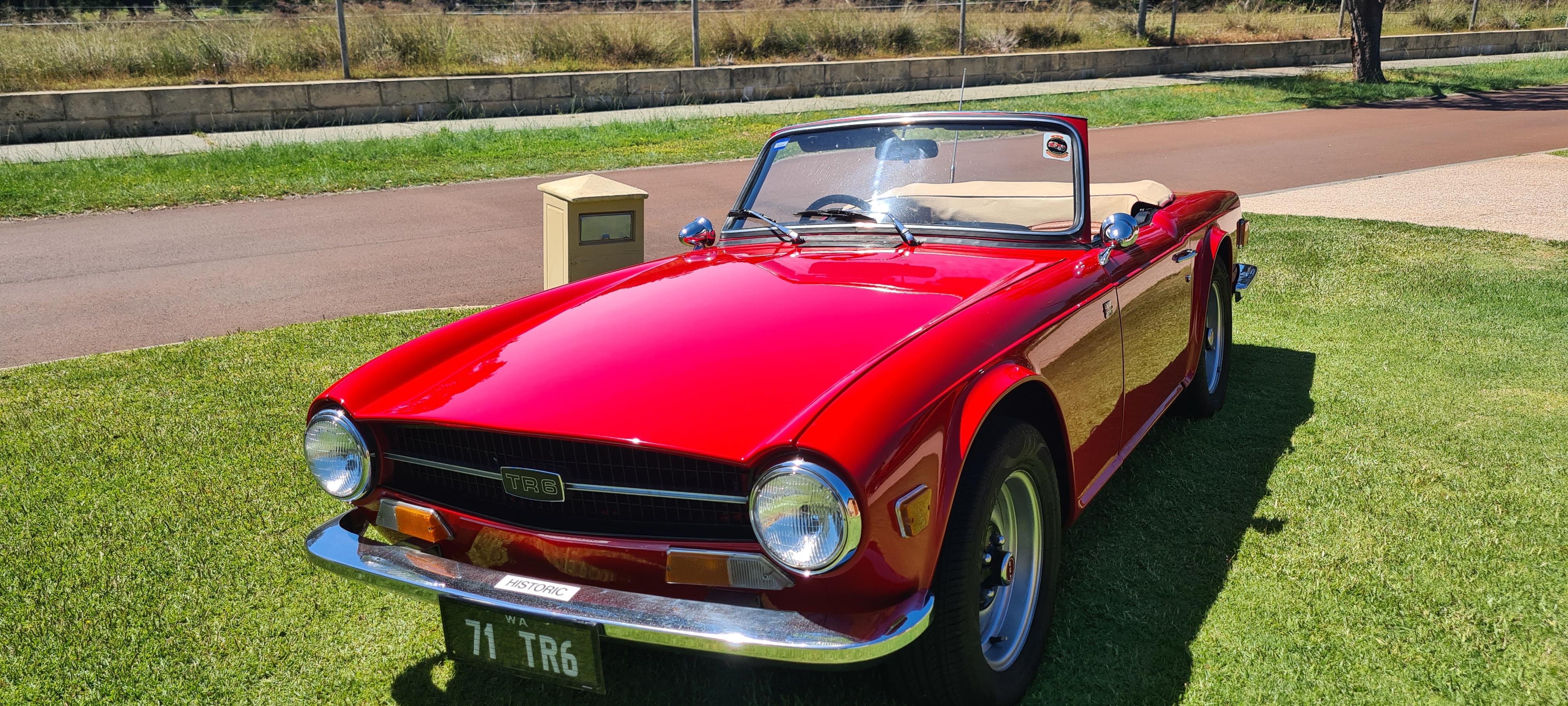 1971 TRIUMPH TR6 4 SP MANUAL 2D CONVERTIBLE