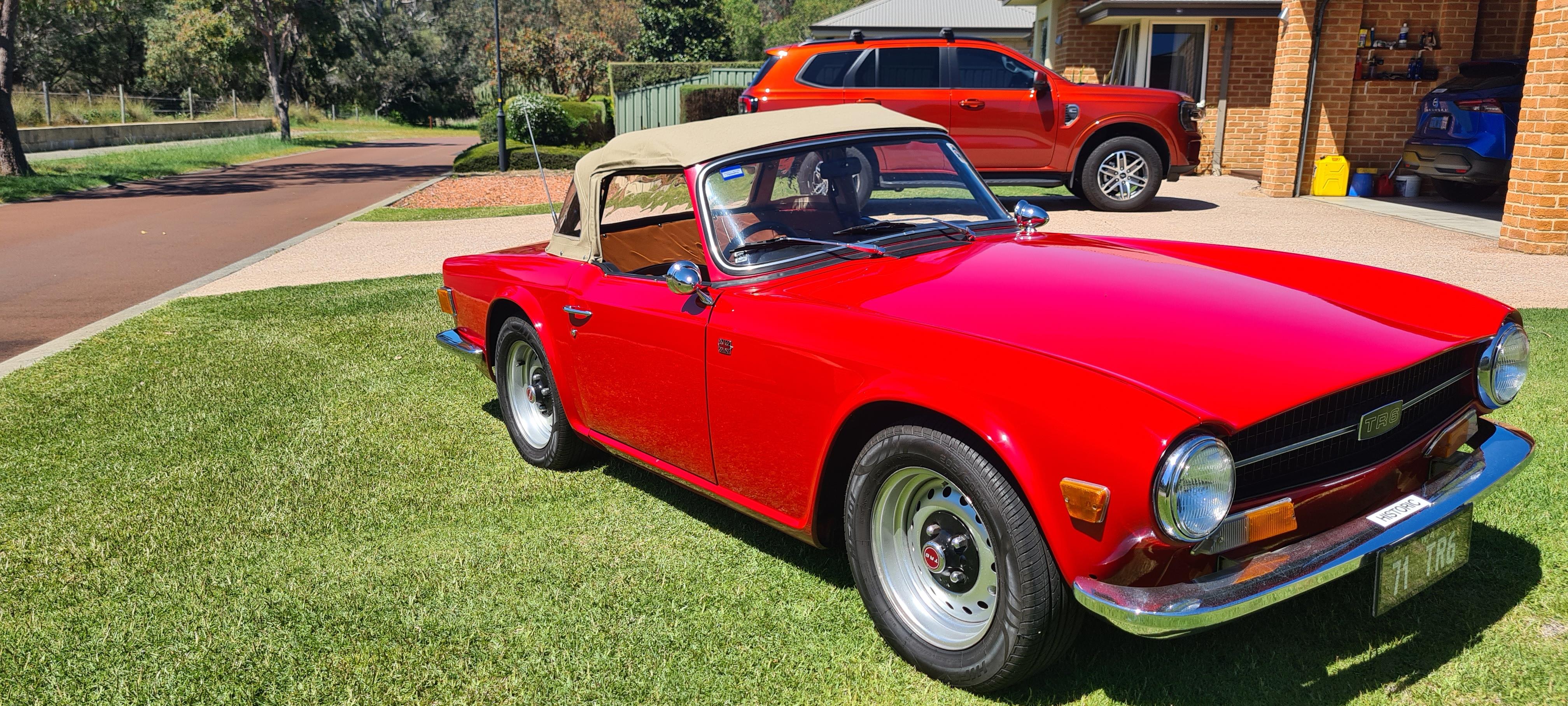 1971 TRIUMPH TR6 4 SP MANUAL 2D CONVERTIBLE