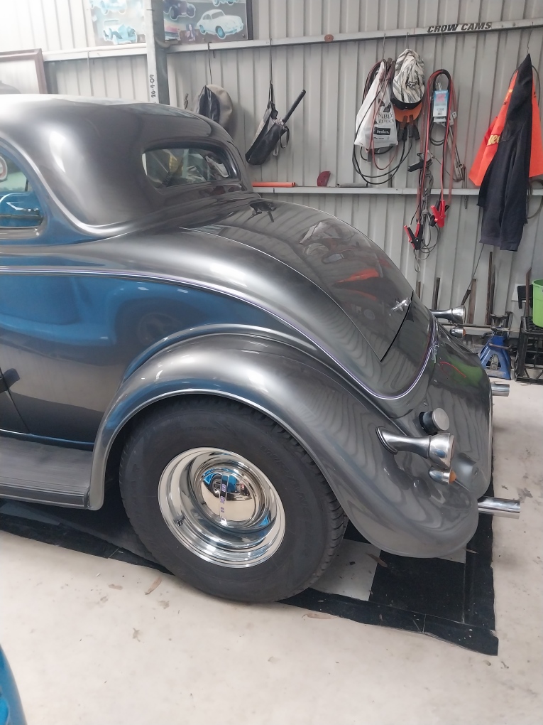 1934 FORD 5W COUPE
