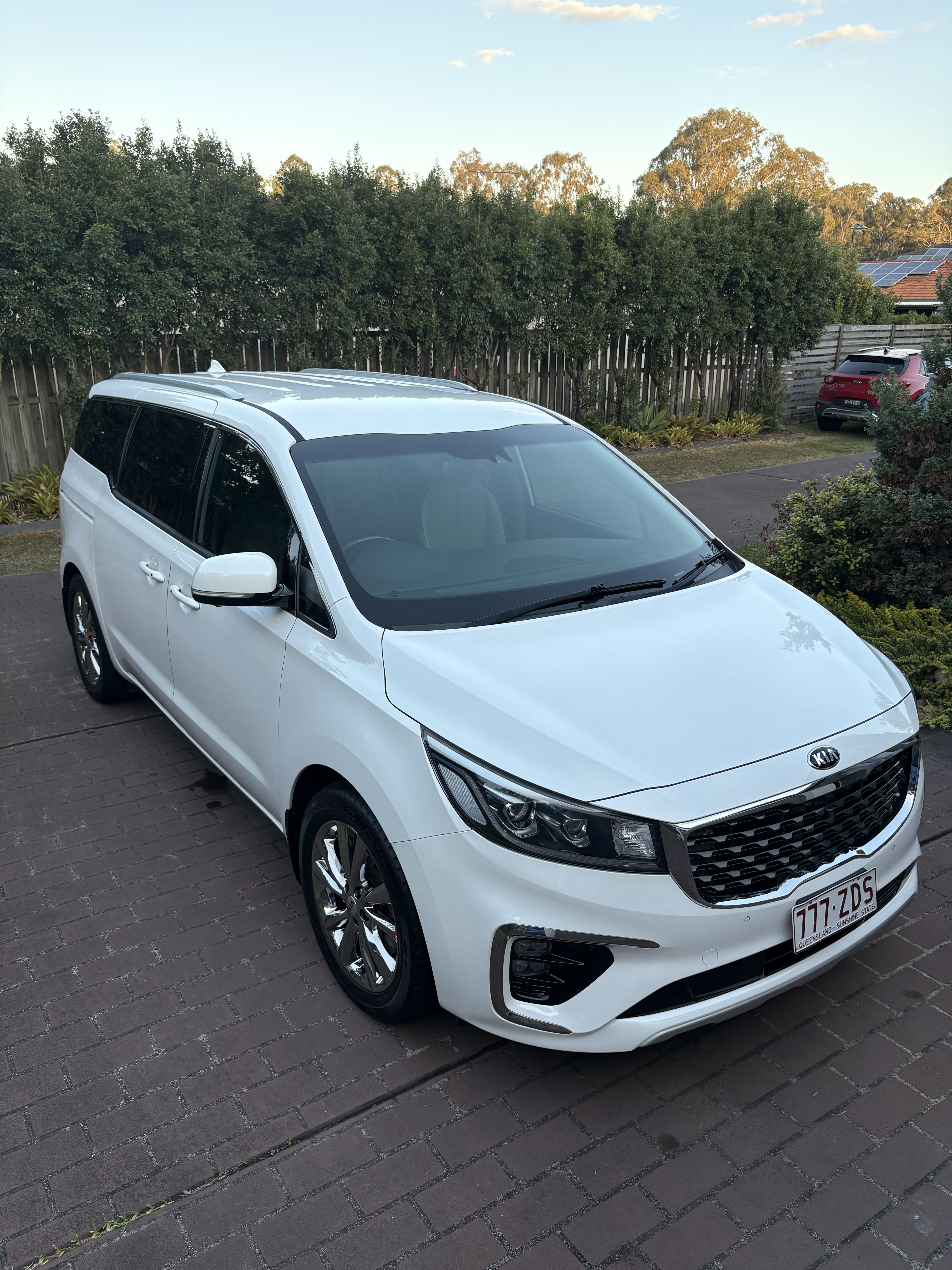2019 KIA CARNIVAL YP PE MY20 PLATINUM 8 SP AUTOMATIC 4D WAGON