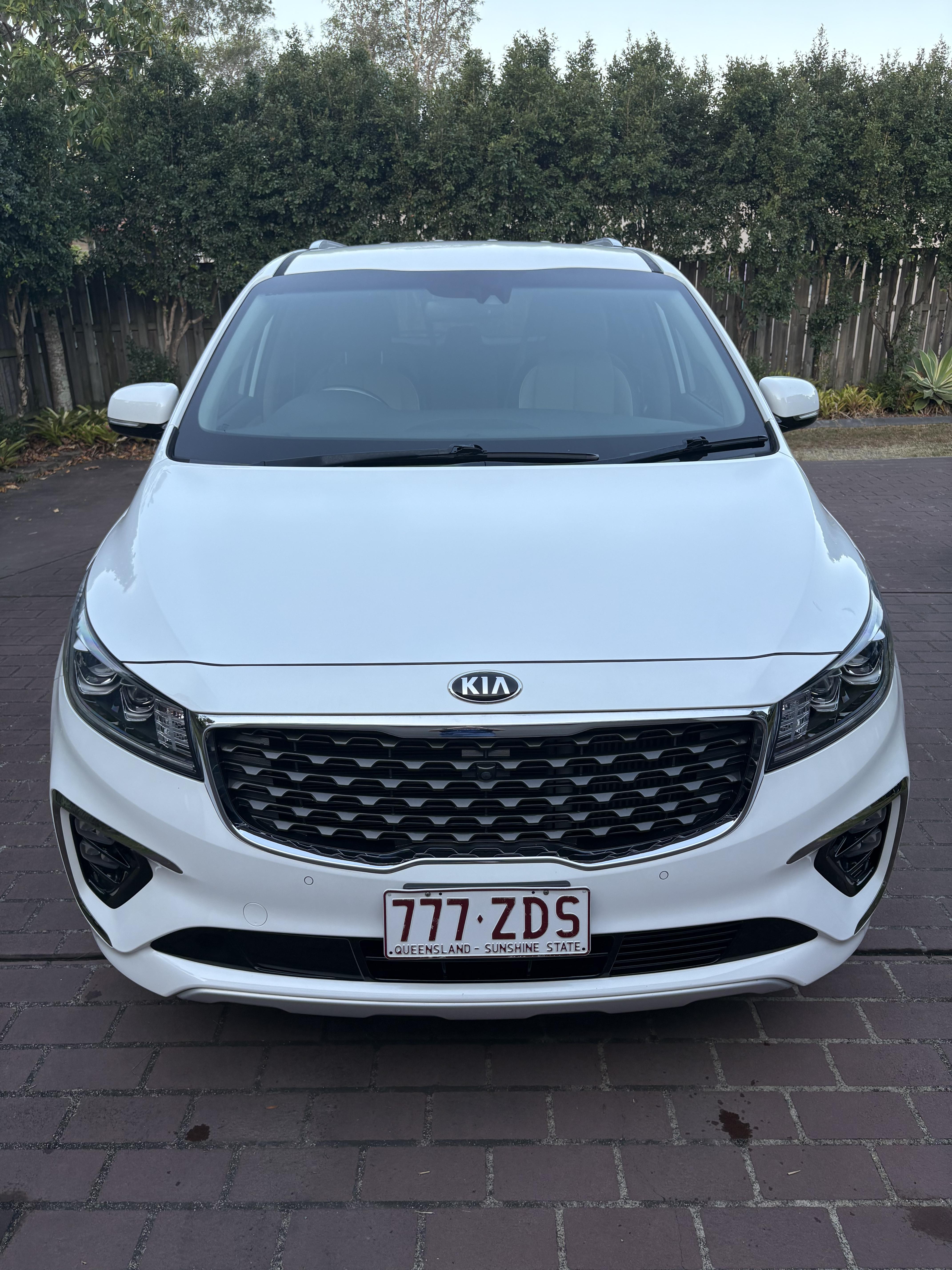 2019 KIA CARNIVAL YP PE MY20 PLATINUM 8 SP AUTOMATIC 4D WAGON