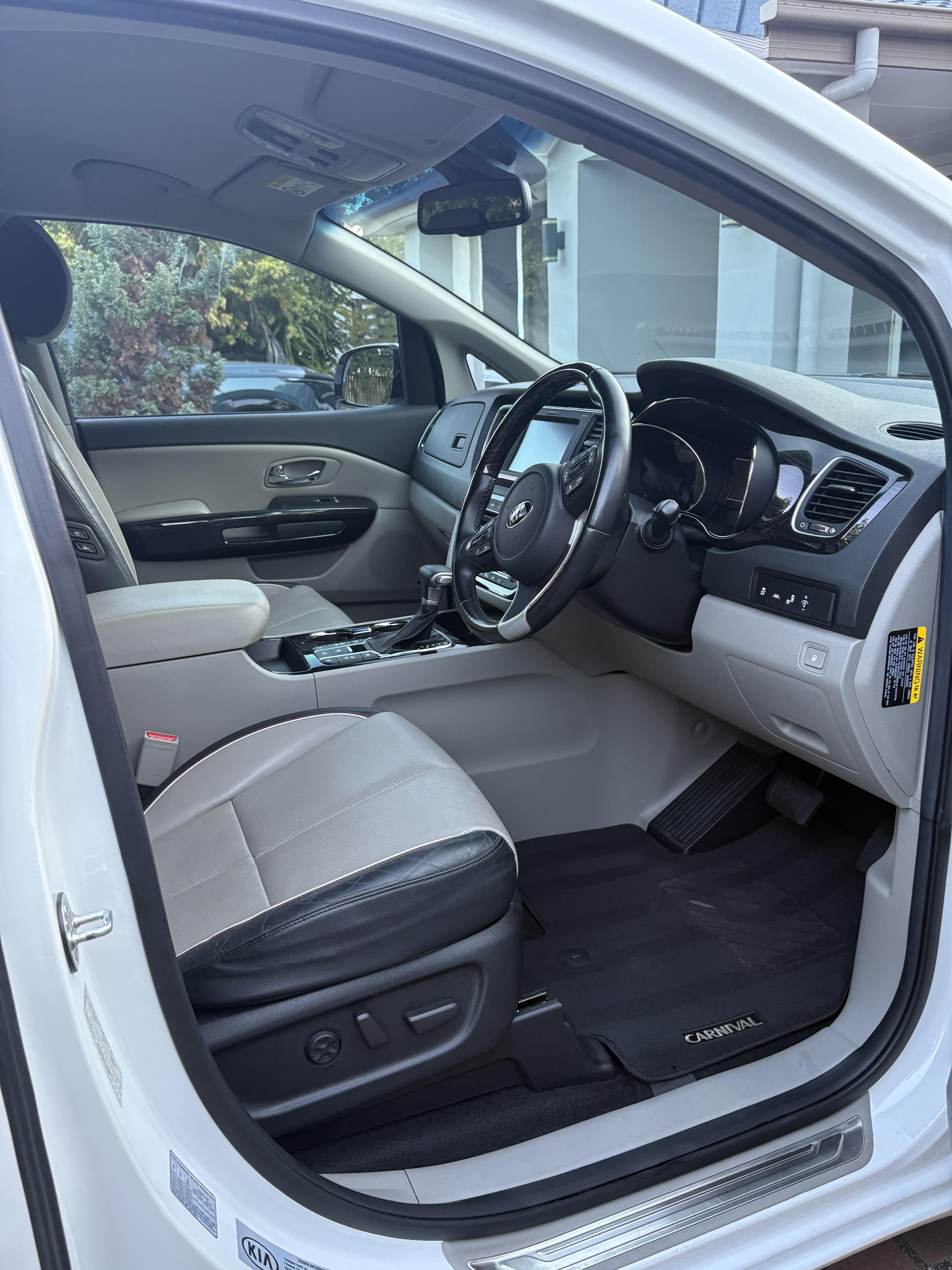 2019 KIA CARNIVAL YP PE MY20 PLATINUM 8 SP AUTOMATIC 4D WAGON