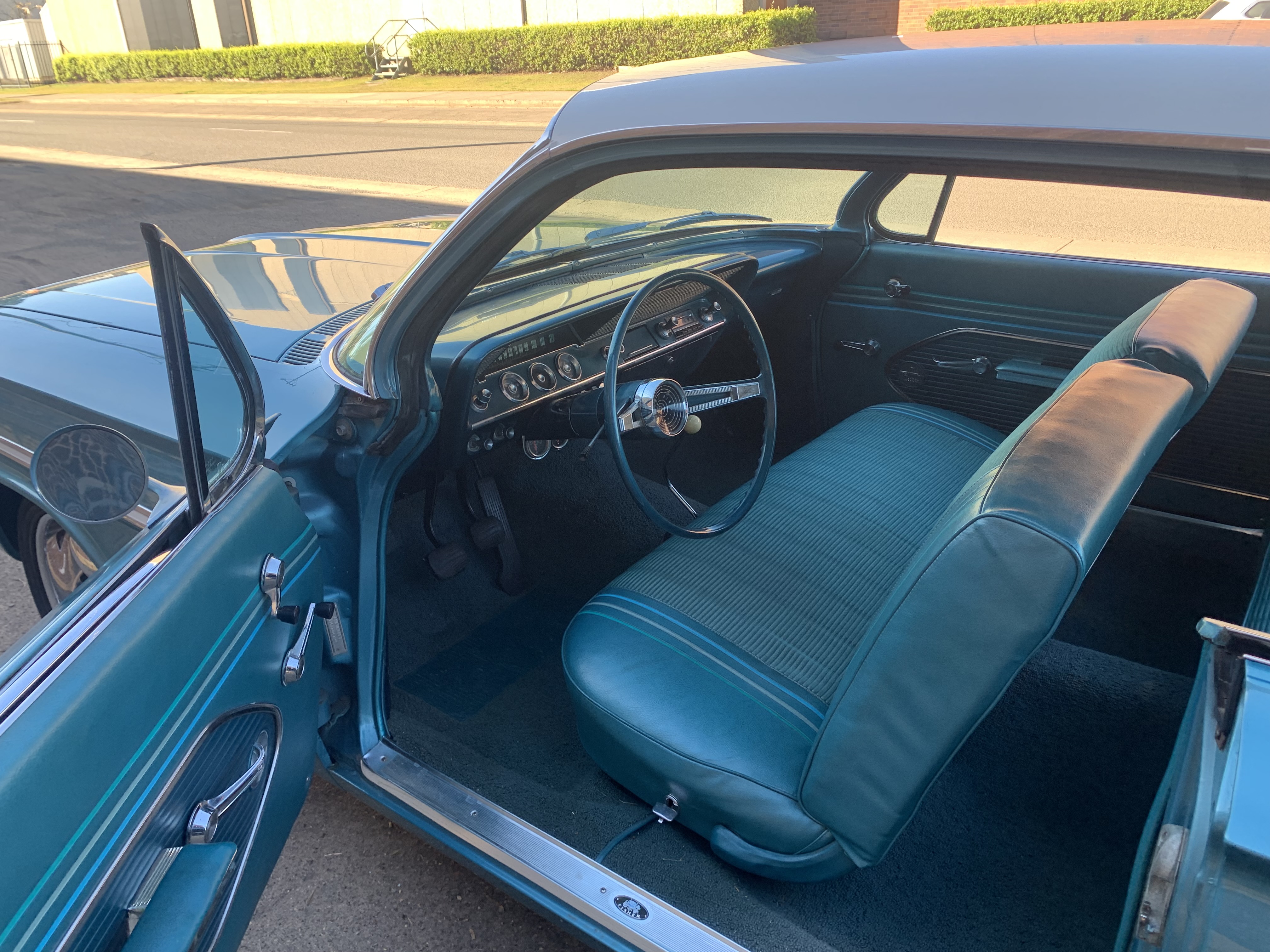1961 CHEVROLET BEL AIR 2D COUPE