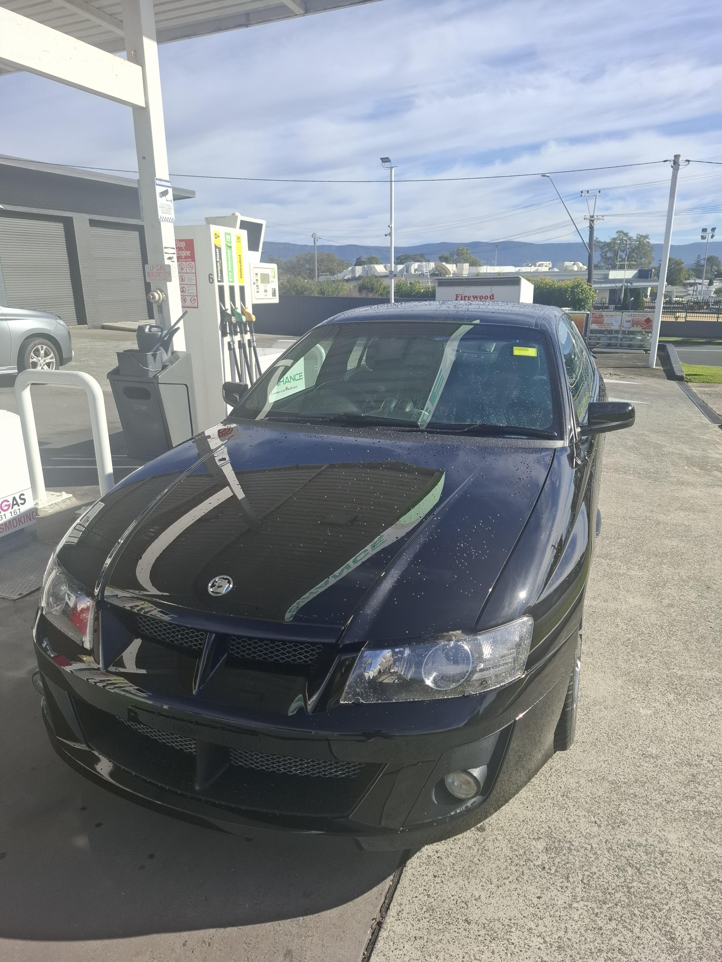 2006 HSV CLUBSPORT Z SERIES HSV DEALER TEAM EDITION 6 SP MANUAL 4D SEDAN