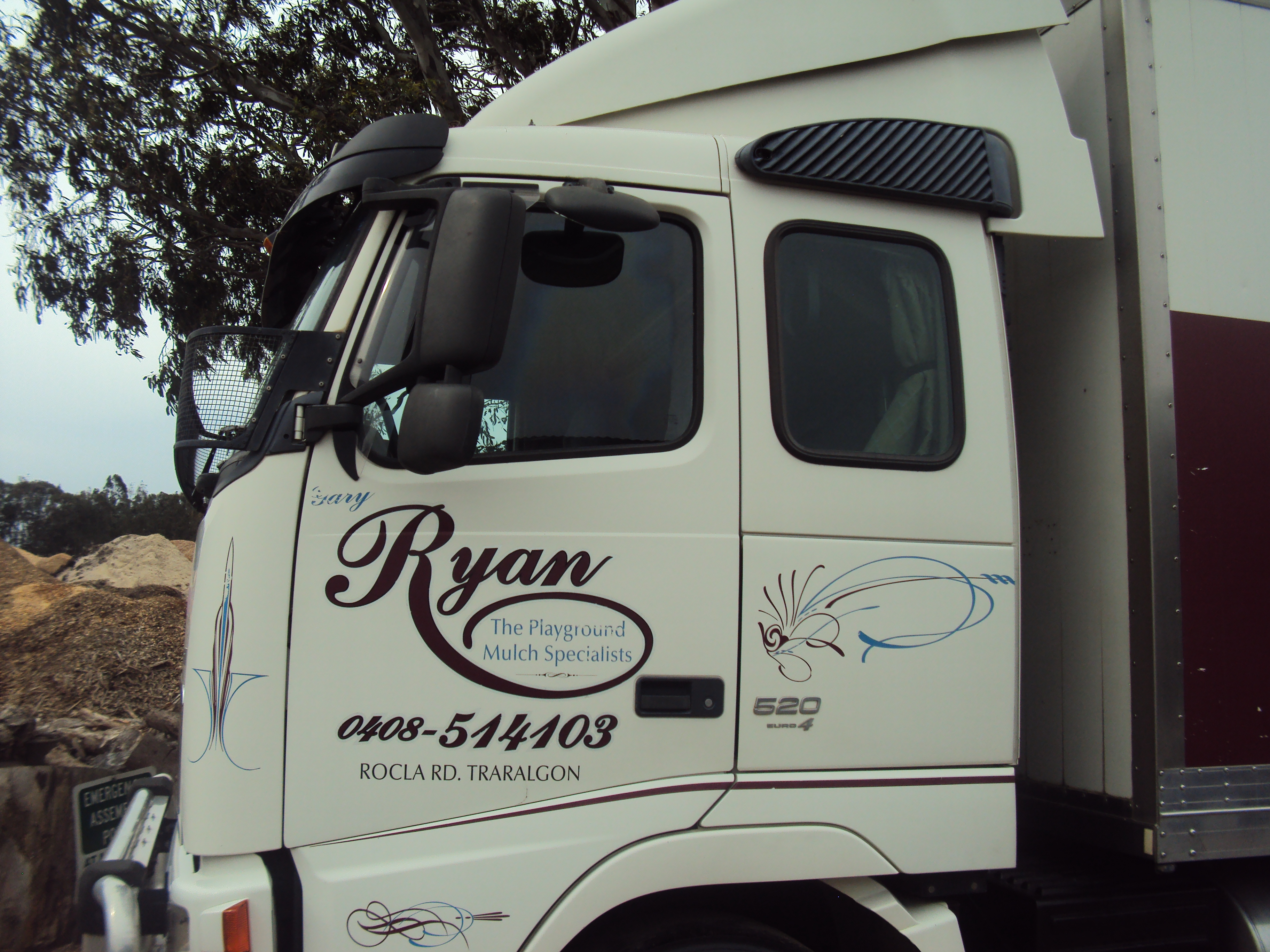 2008 VOLVO FH AUTOMATIC PRIME MOVER WITH TRAILERS 