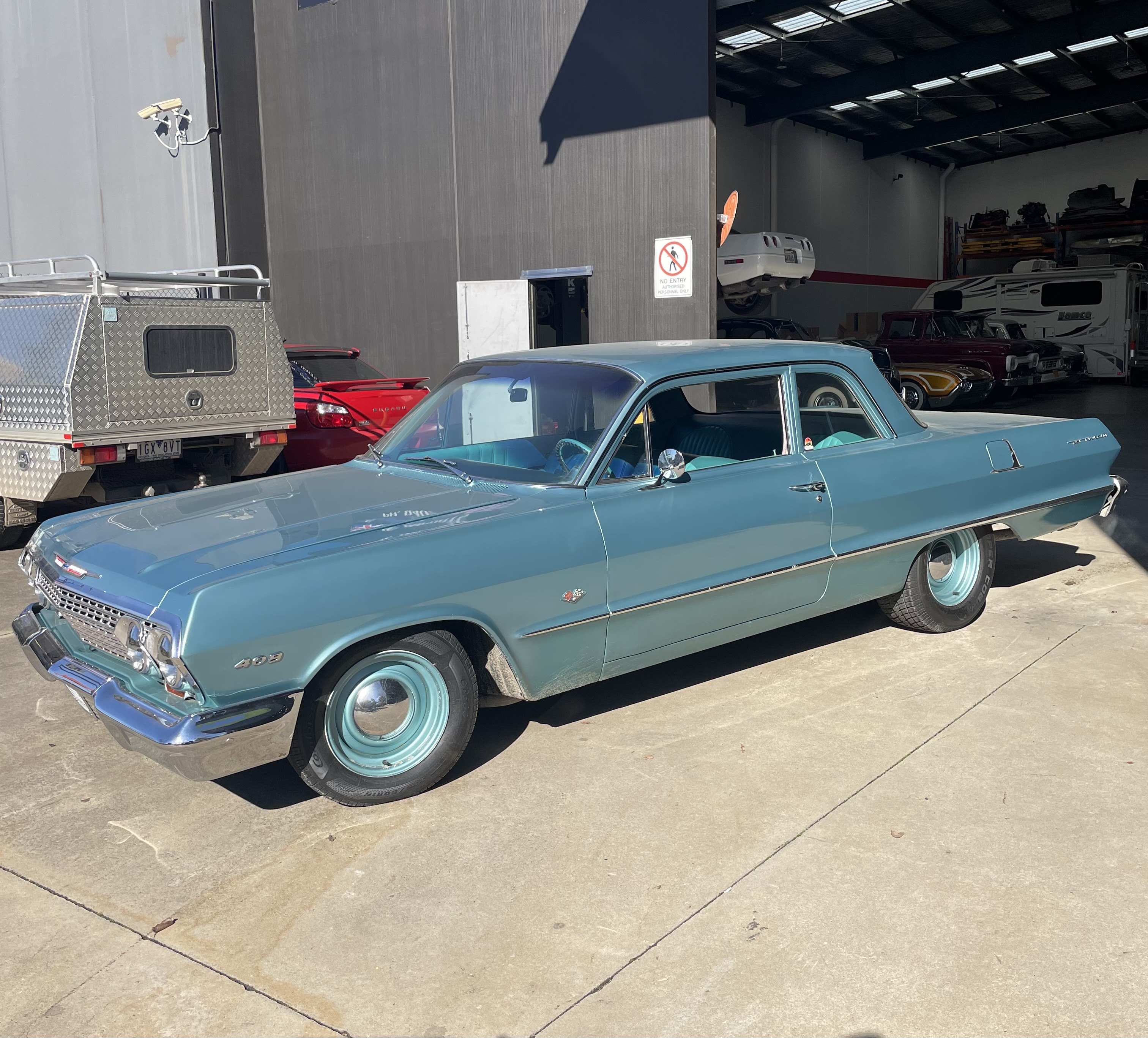 1963 CHEVROLET BEL AIR AUTOMATIC 2DR SEDAN