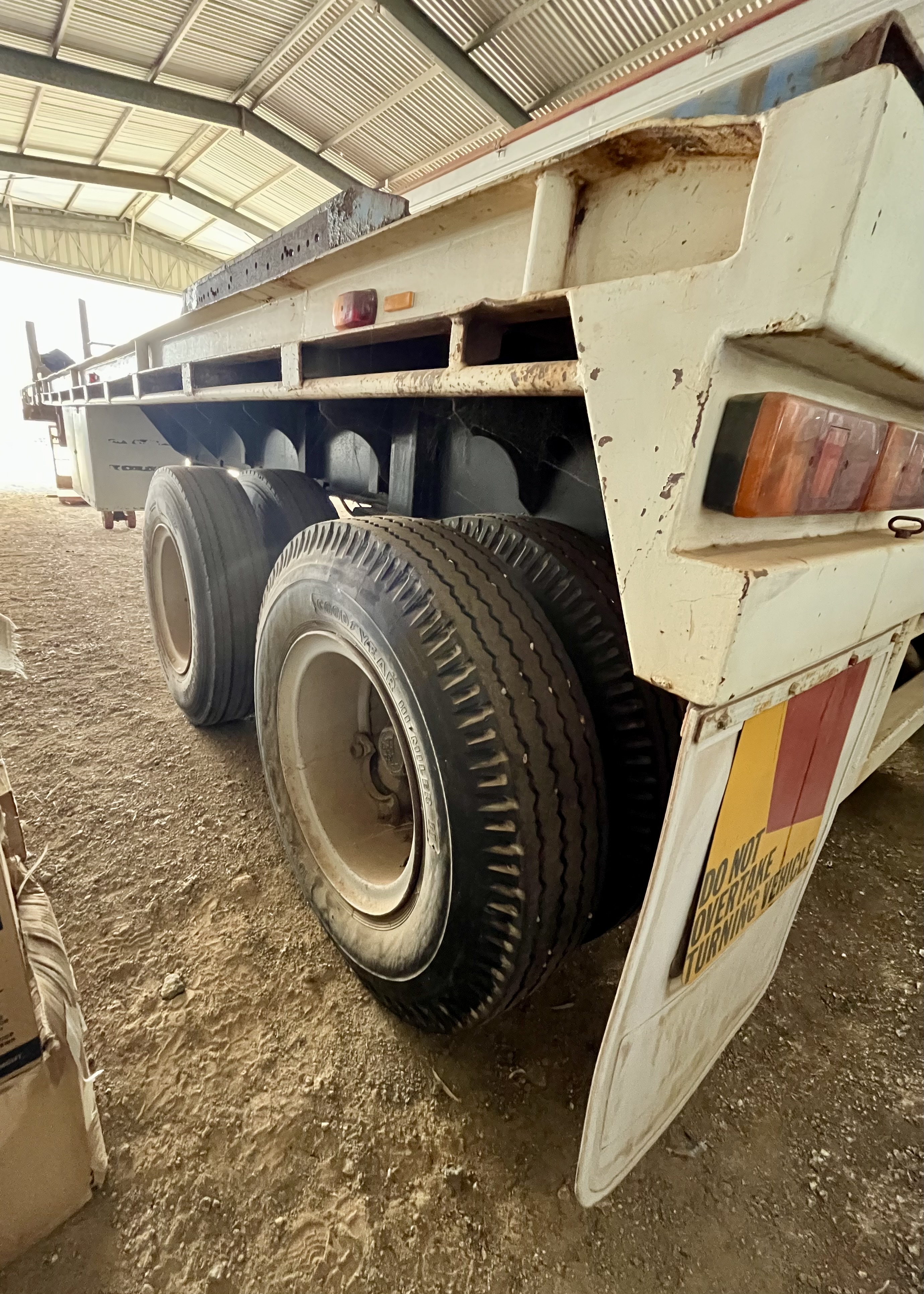 1968 HOWARD PORTER BOGEY EXTENDABLE TRAILER 