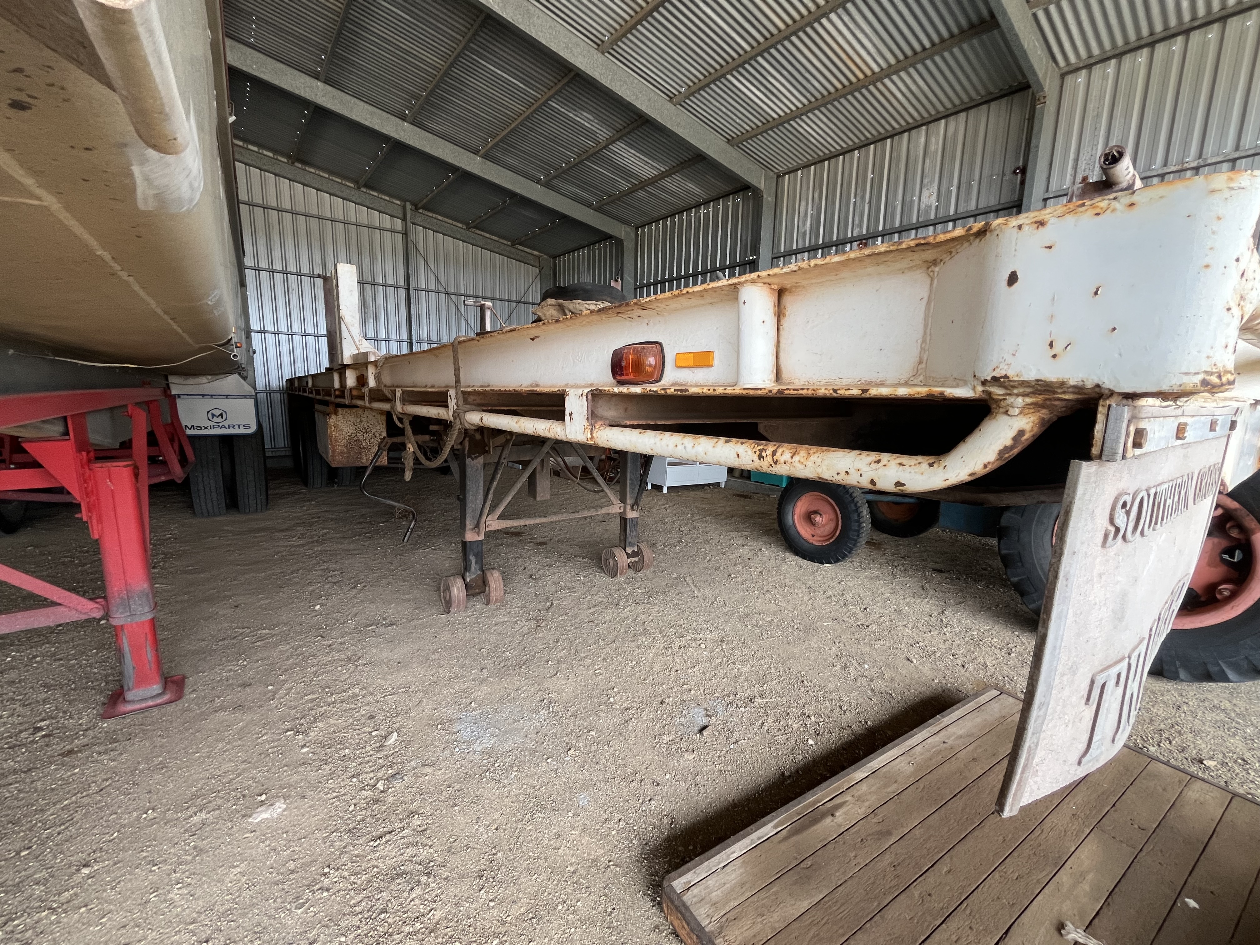 1968 HOWARD PORTER BOGEY EXTENDABLE TRAILER 
