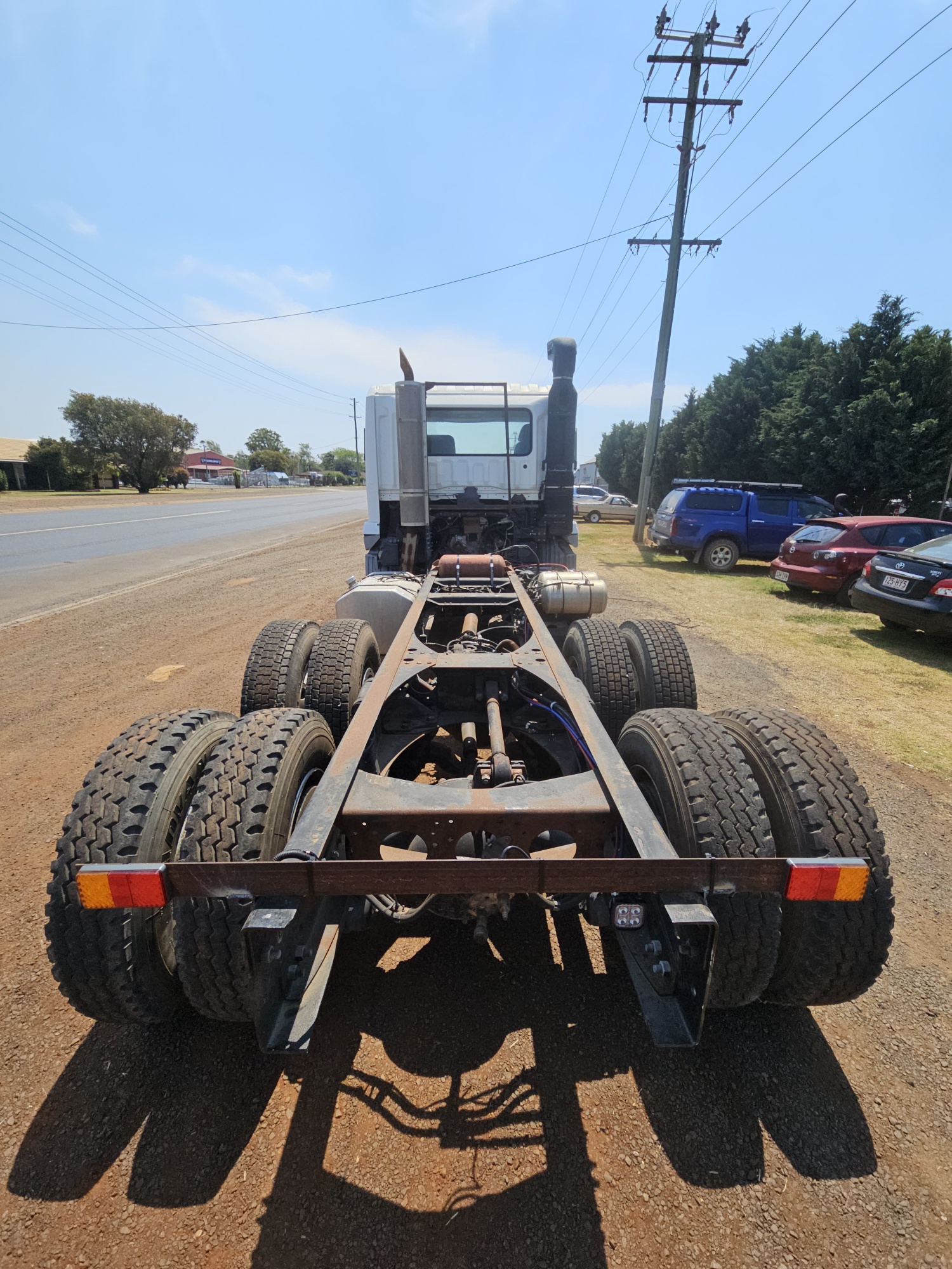 2005 MITSUBISHI FUSO FV SERIES 6X4 RIGID