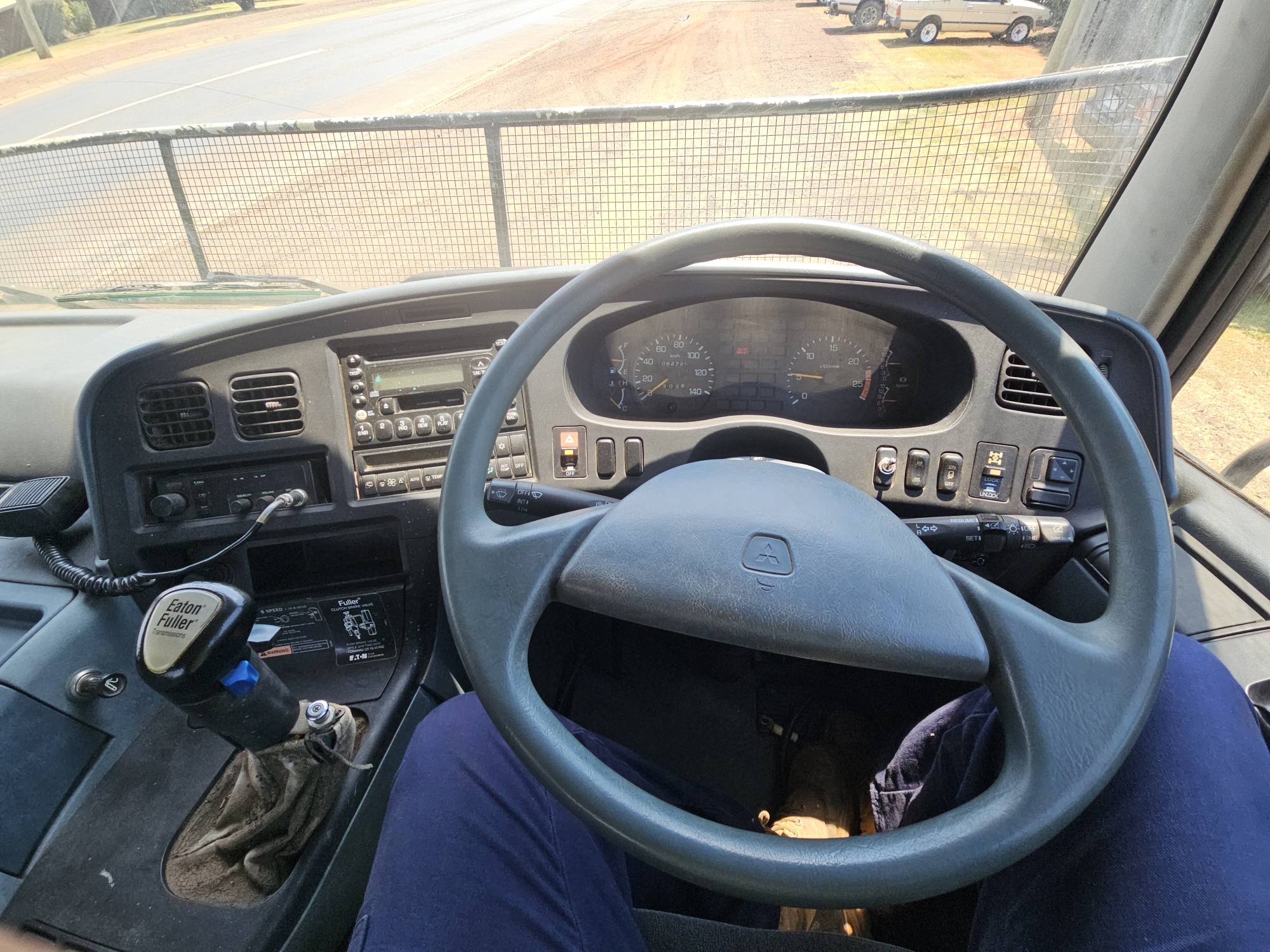 2005 MITSUBISHI FUSO FV SERIES 6X4 RIGID