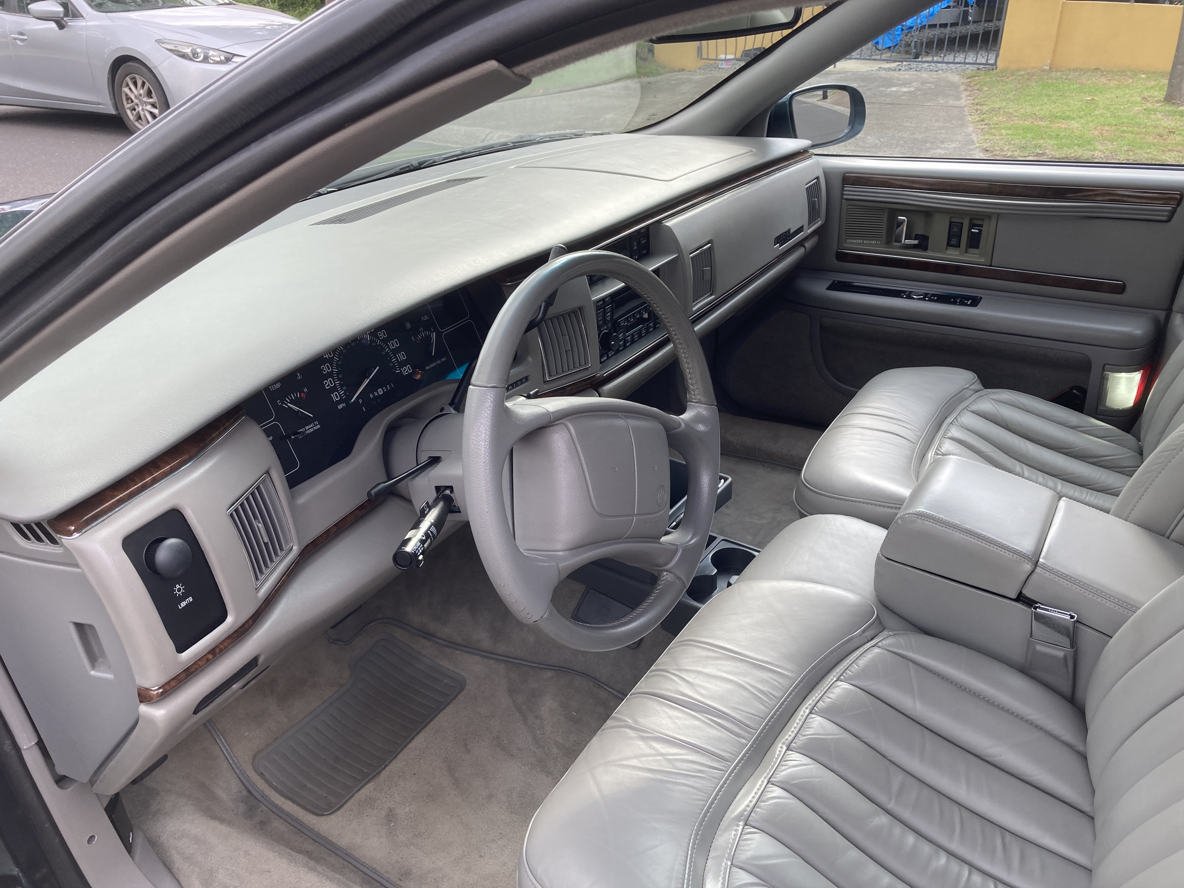 1995 BUICK ROADMASTER SEDAN