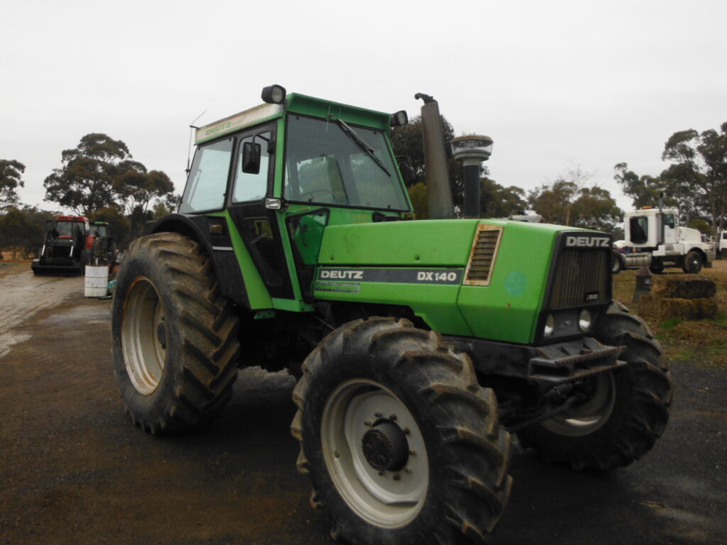 Deutz DX140 Tractor