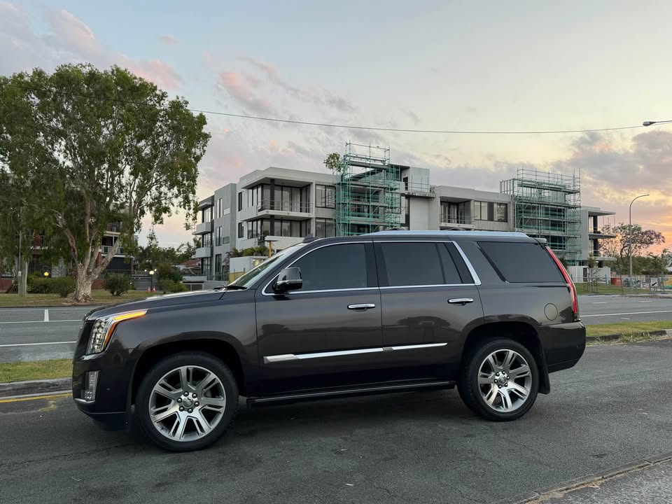 2017 Cadillac Escalade Premium Luxury Automatic 4D Wagon