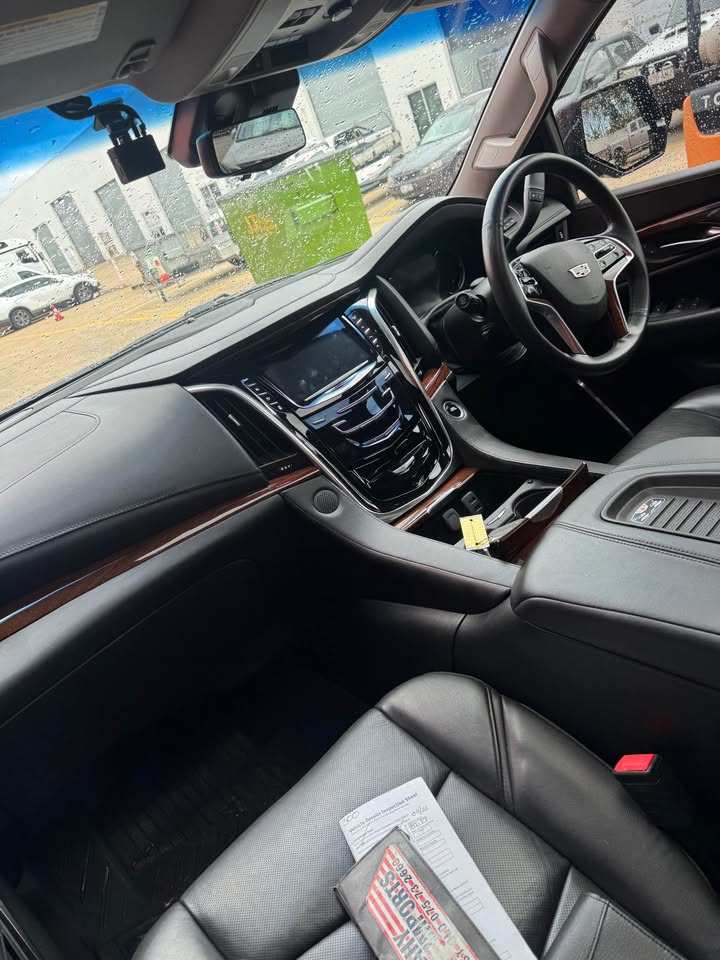 2017 Cadillac Escalade Premium Luxury Automatic 4D Wagon