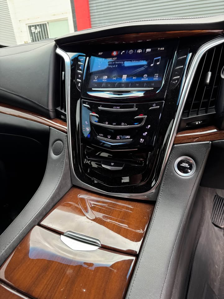 2017 Cadillac Escalade Premium Luxury Automatic 4D Wagon