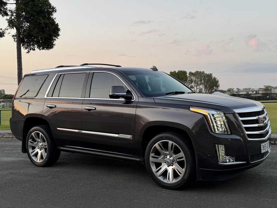 2017 Cadillac Escalade Premium Luxury Automatic 4D Wagon