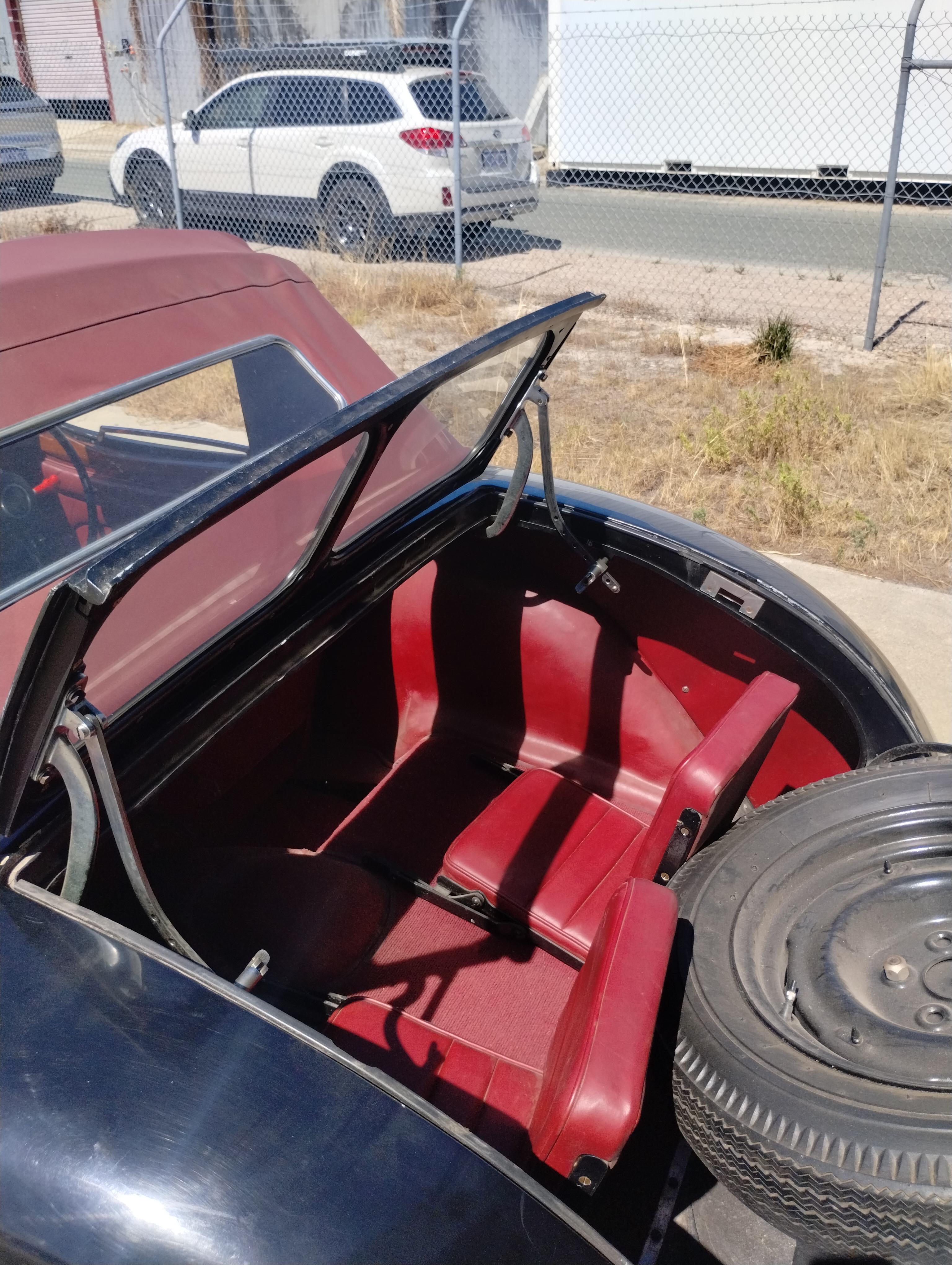 1948 TRIUMPH 1800 ROADSTER