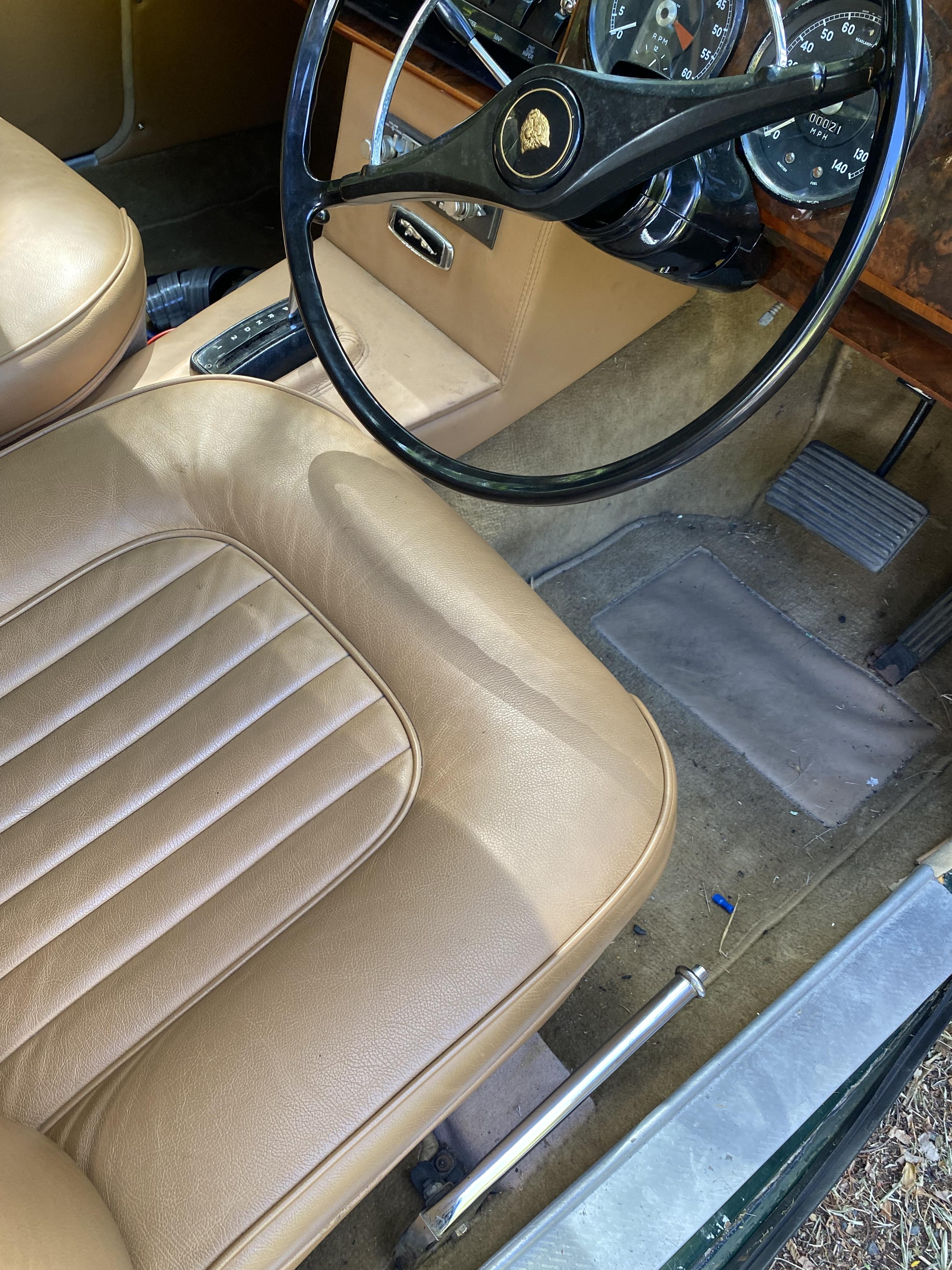 1962 JAGUAR MKII 3.8 SEDAN