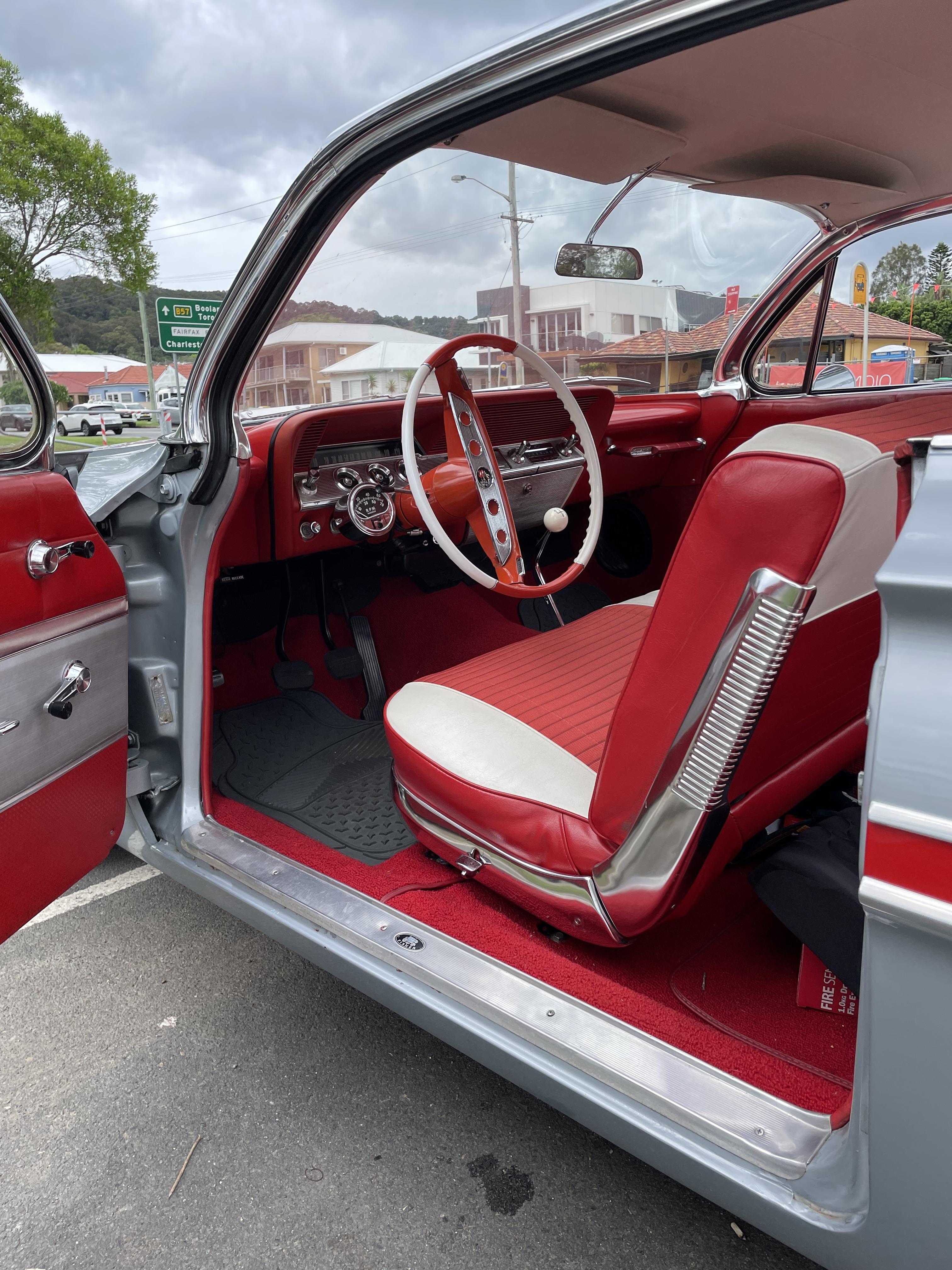 1961 CHEVROLET IMPALA SS MANUAL COUPE
