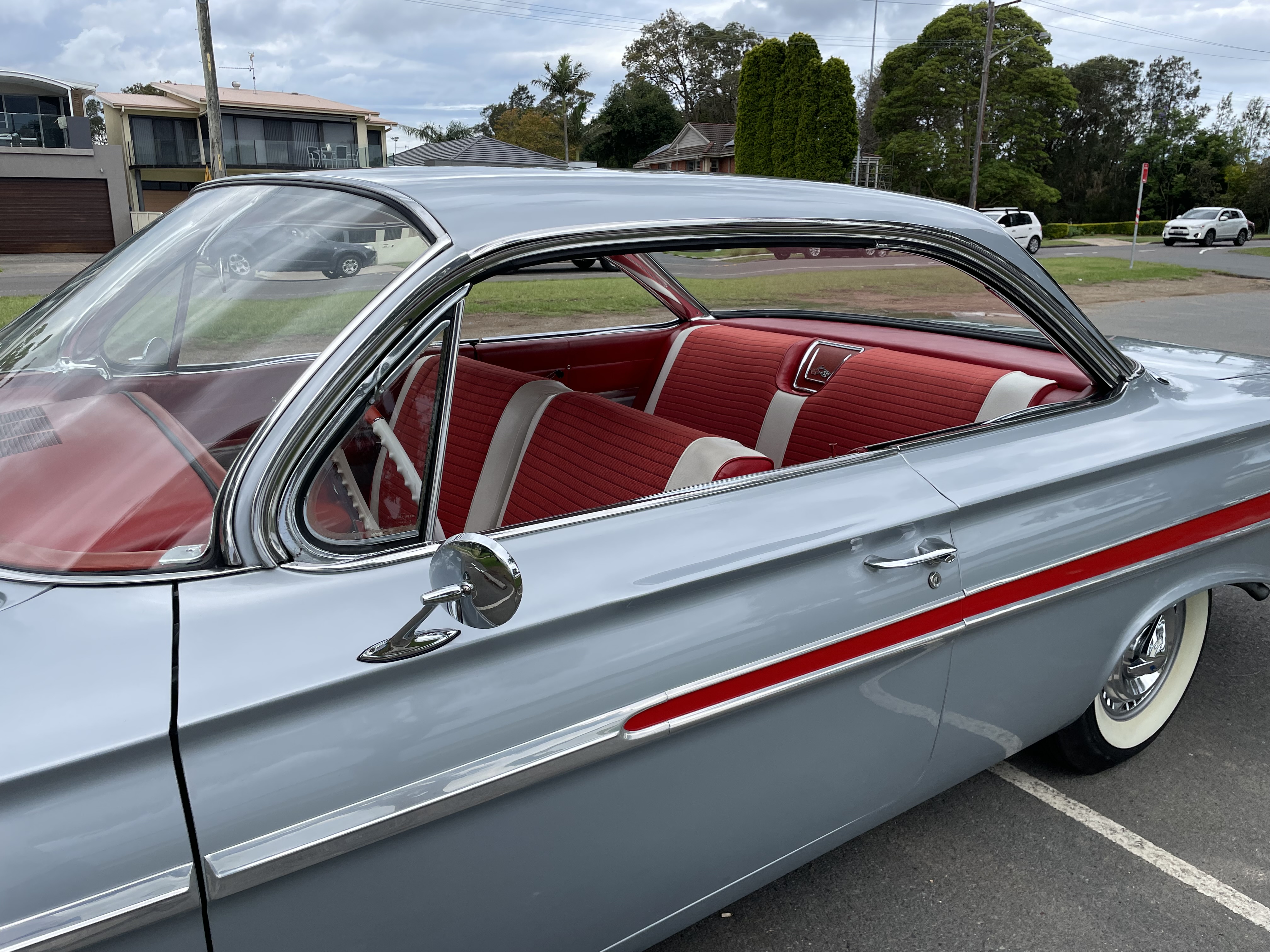 1961 CHEVROLET IMPALA SS MANUAL COUPE