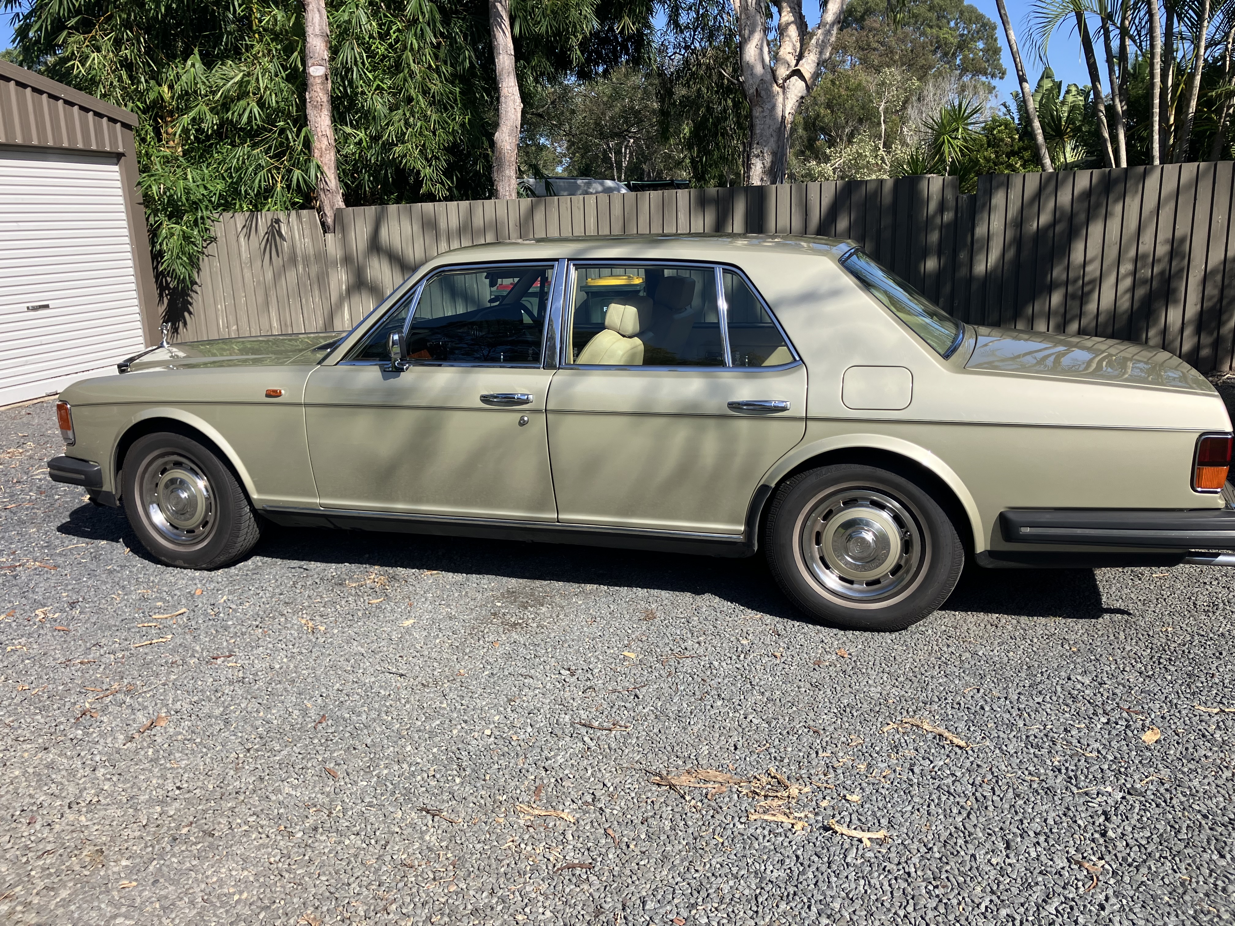 1983 ROLLS-ROYCE SILVER SPIRIT 4D SEDAN