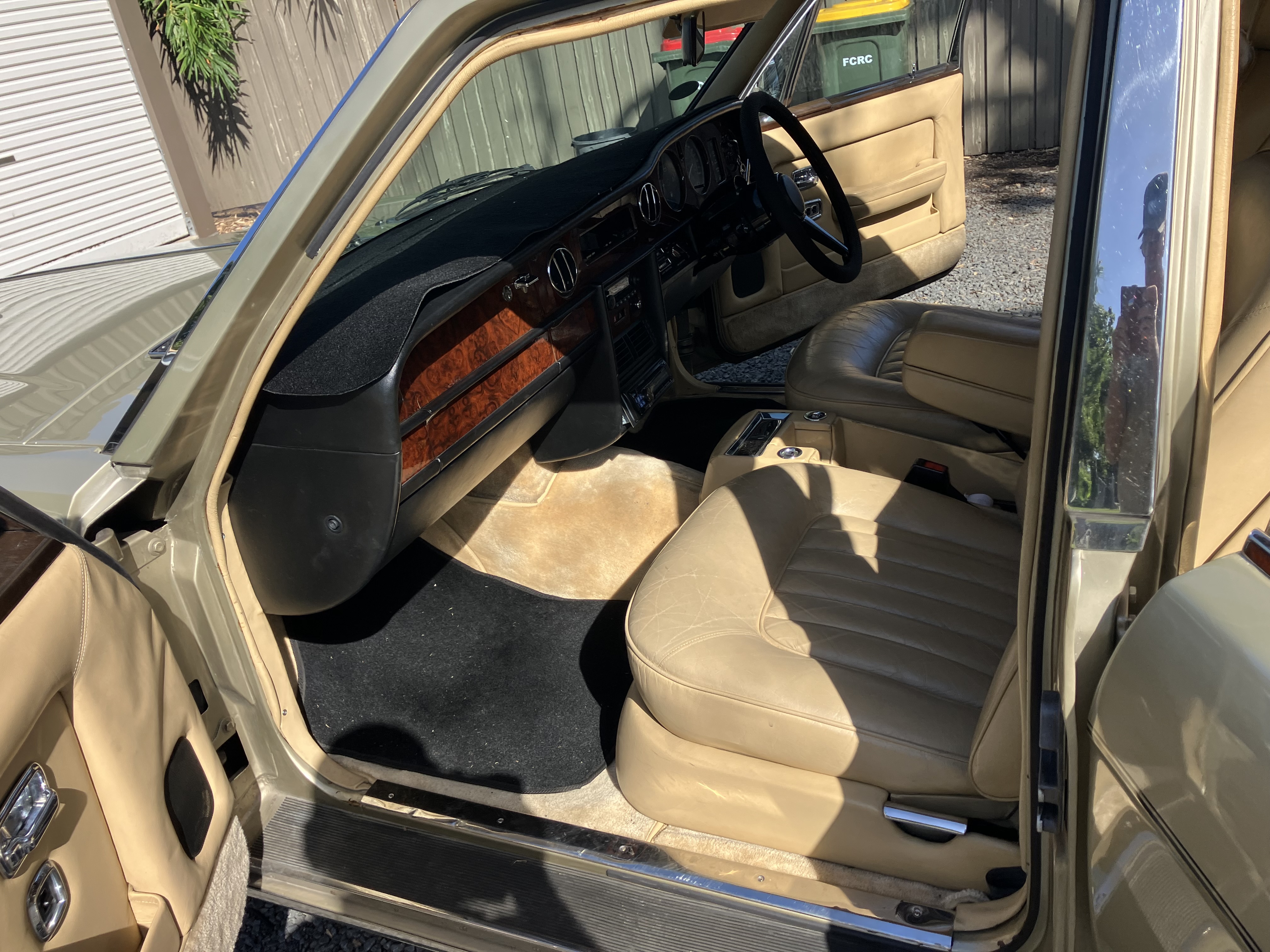 1983 ROLLS-ROYCE SILVER SPIRIT 3 SP AUTOMATIC 4D SEDAN