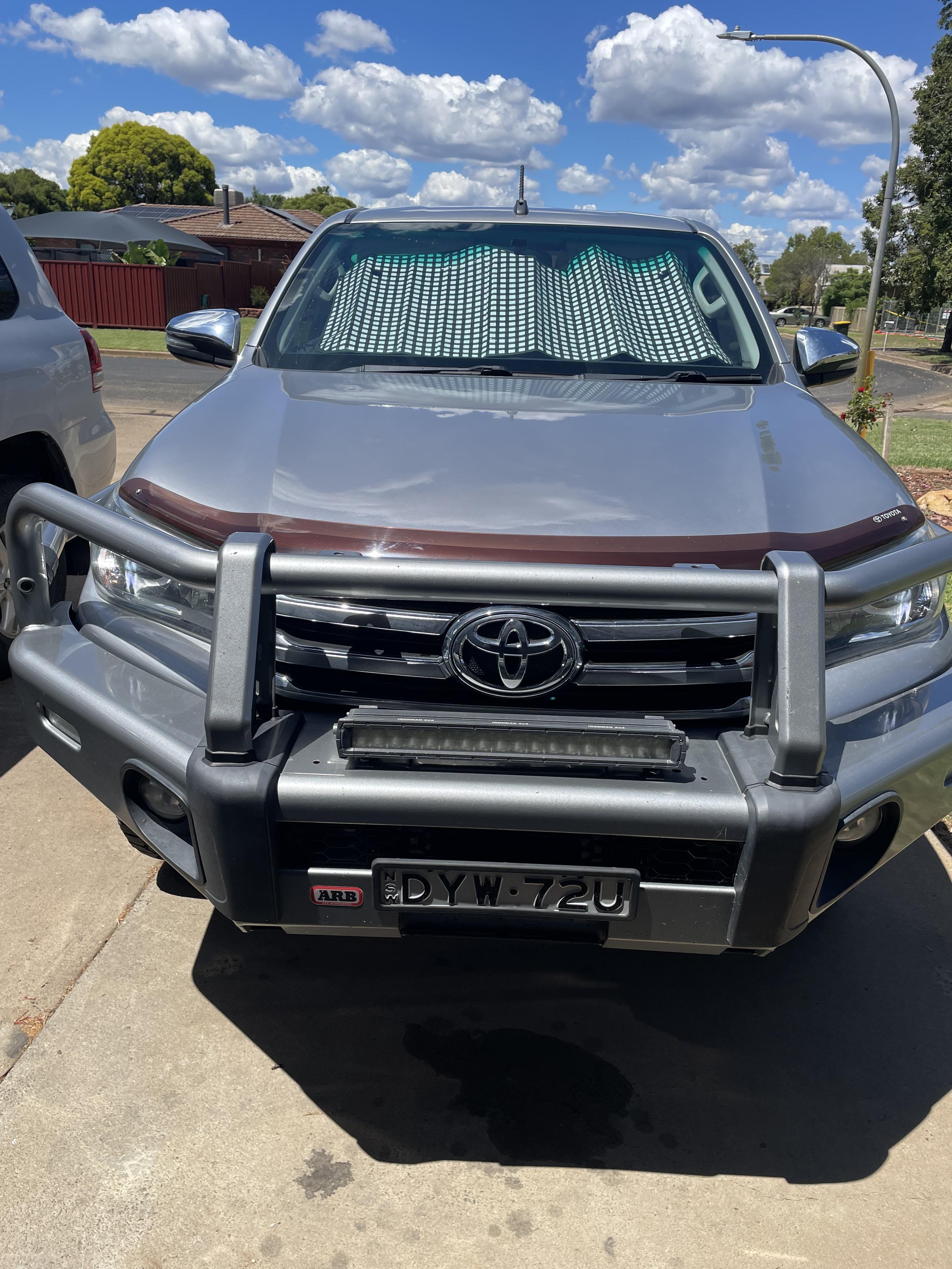 2018 TOYOTA HILUX GUN136R MY19 SR HI-RIDER 6 SP MANUAL DOUBLE CAB P/UP 