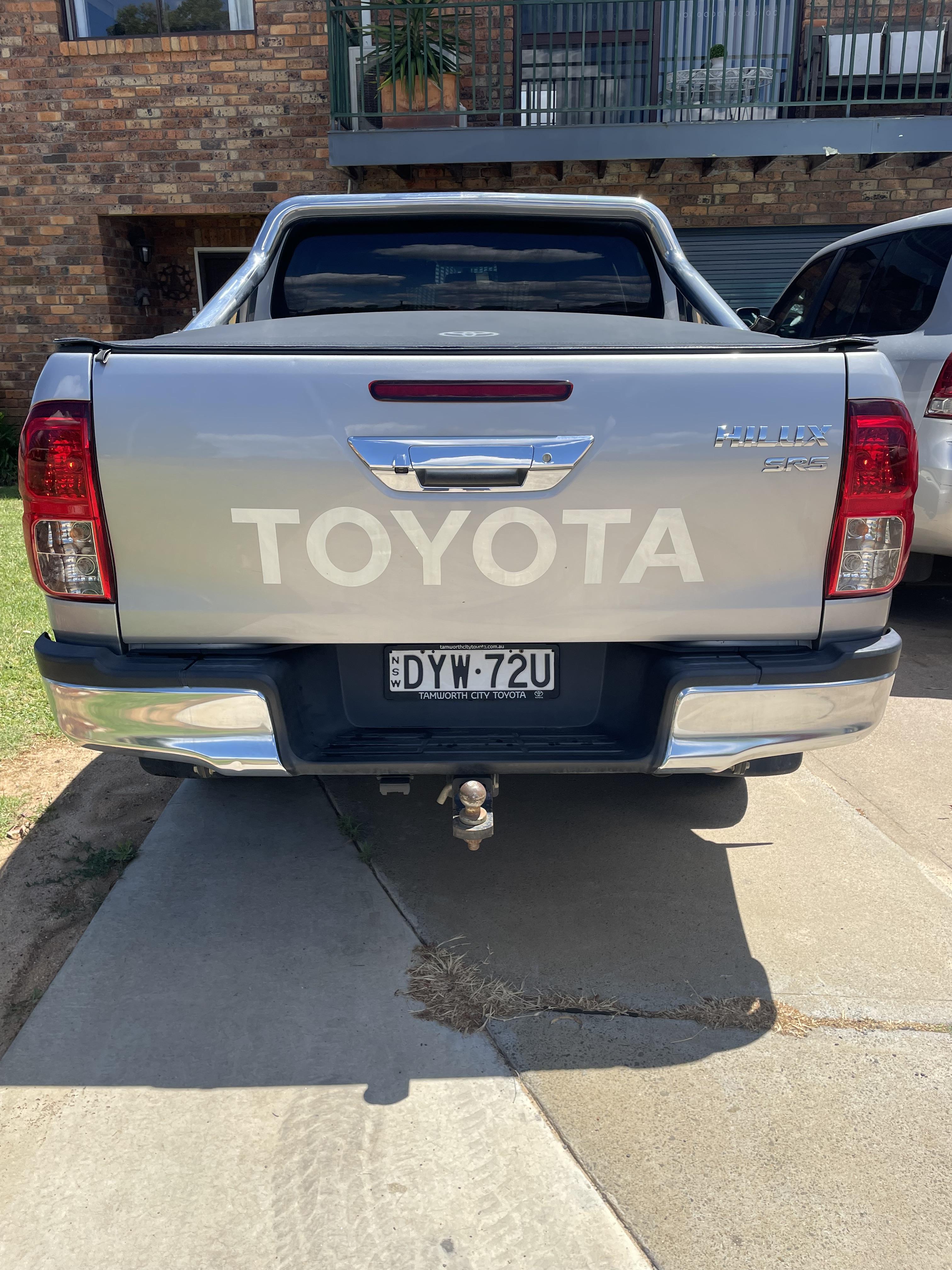 2018 TOYOTA HILUX GUN136R MY19 SR HI-RIDER 6 SP MANUAL DOUBLE CAB P/UP 