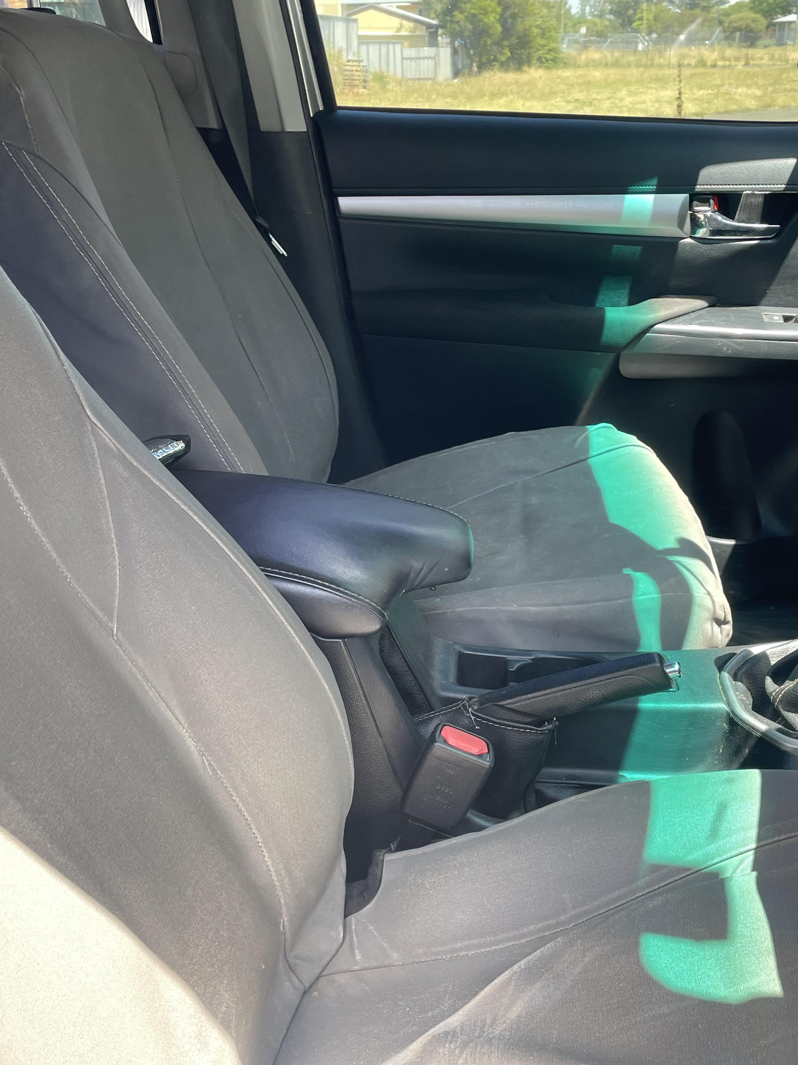 2018 TOYOTA HILUX GUN136R MY19 SR HI-RIDER 6 SP MANUAL DOUBLE CAB P/UP 
