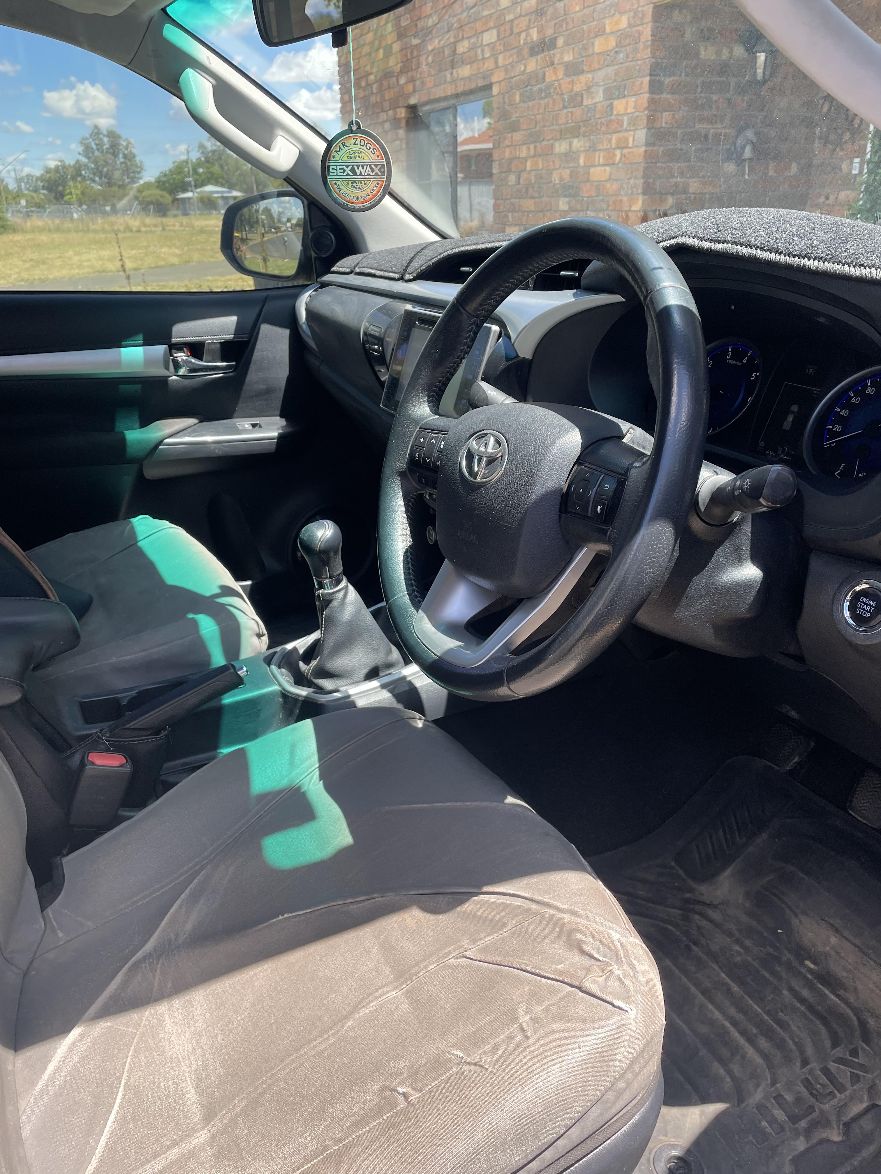 2018 TOYOTA HILUX GUN136R MY19 SR HI-RIDER 6 SP MANUAL DOUBLE CAB P/UP