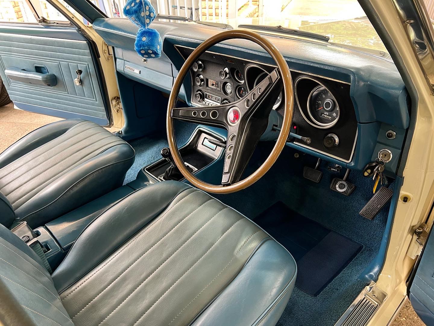 1970 FORD FALCON XW 500 6 SP MANUAL SEDAN