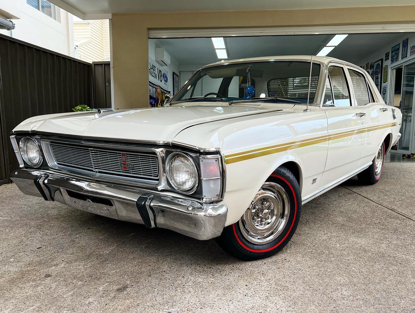 1970 FORD FALCON XW 500 6 SP MANUAL SEDAN