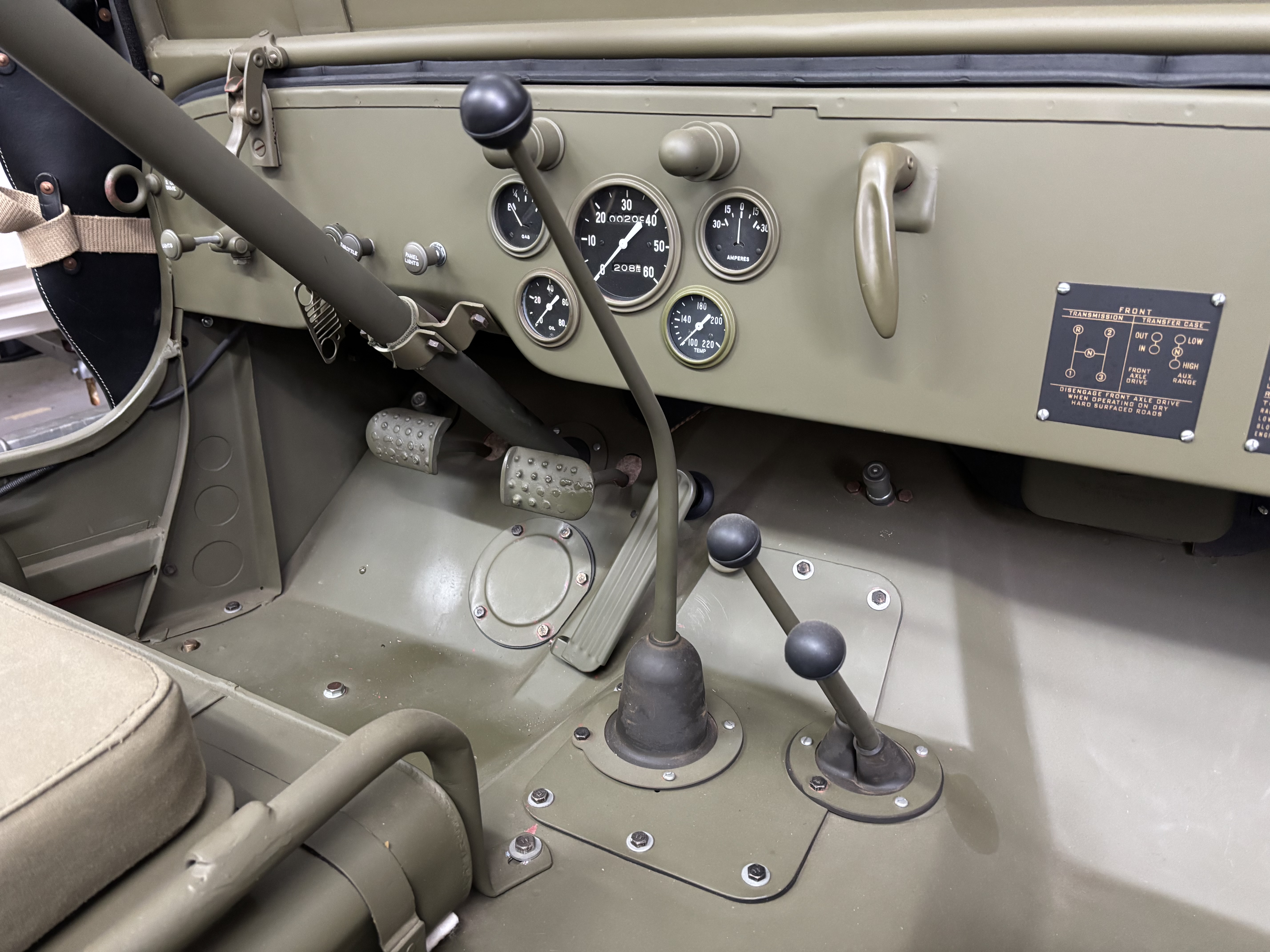 1942 WILLYS MB US MC JEEP