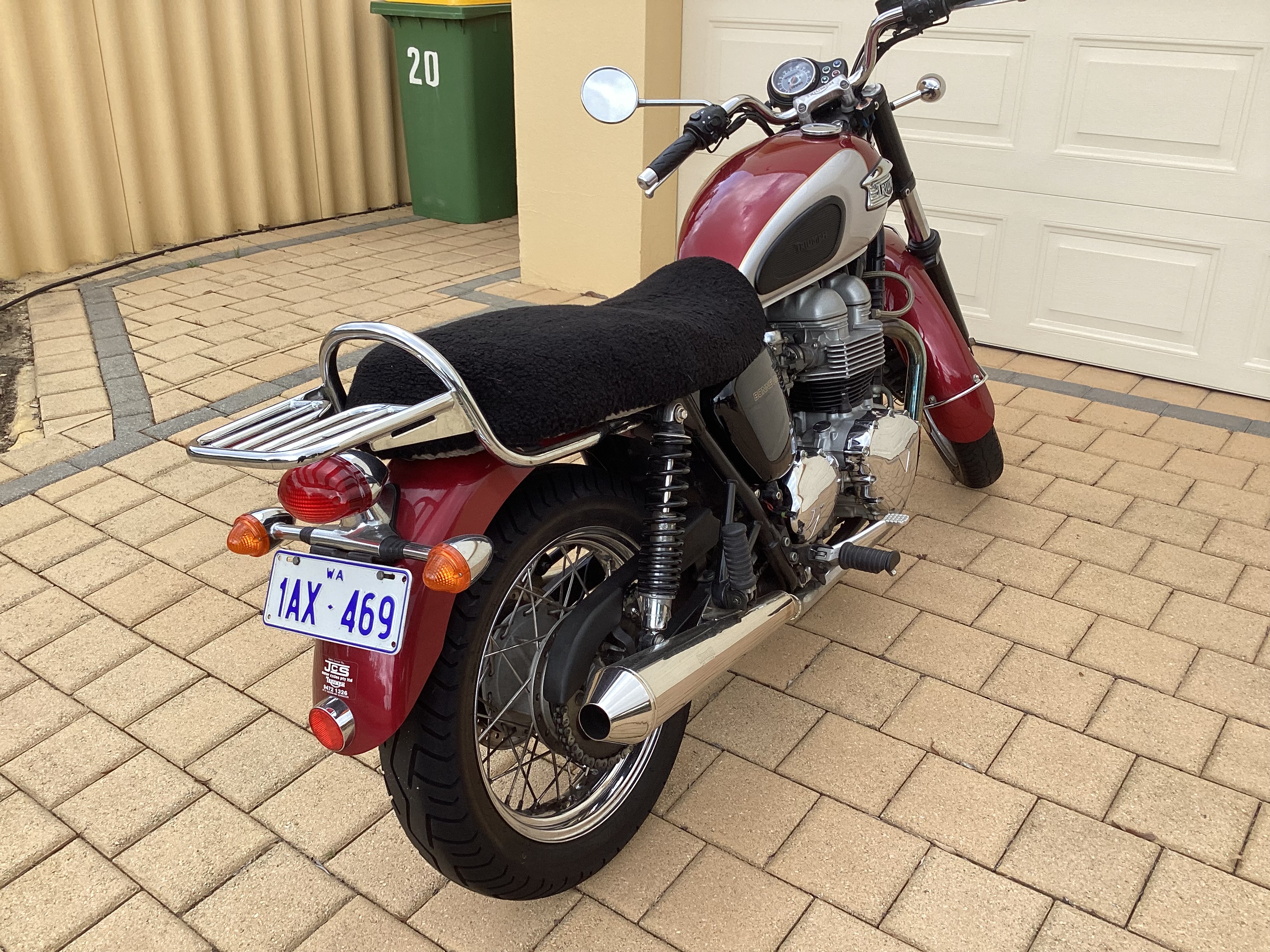 2001 TRIUMPH BONNEVILLE 865CC CLASSIC ROAD 