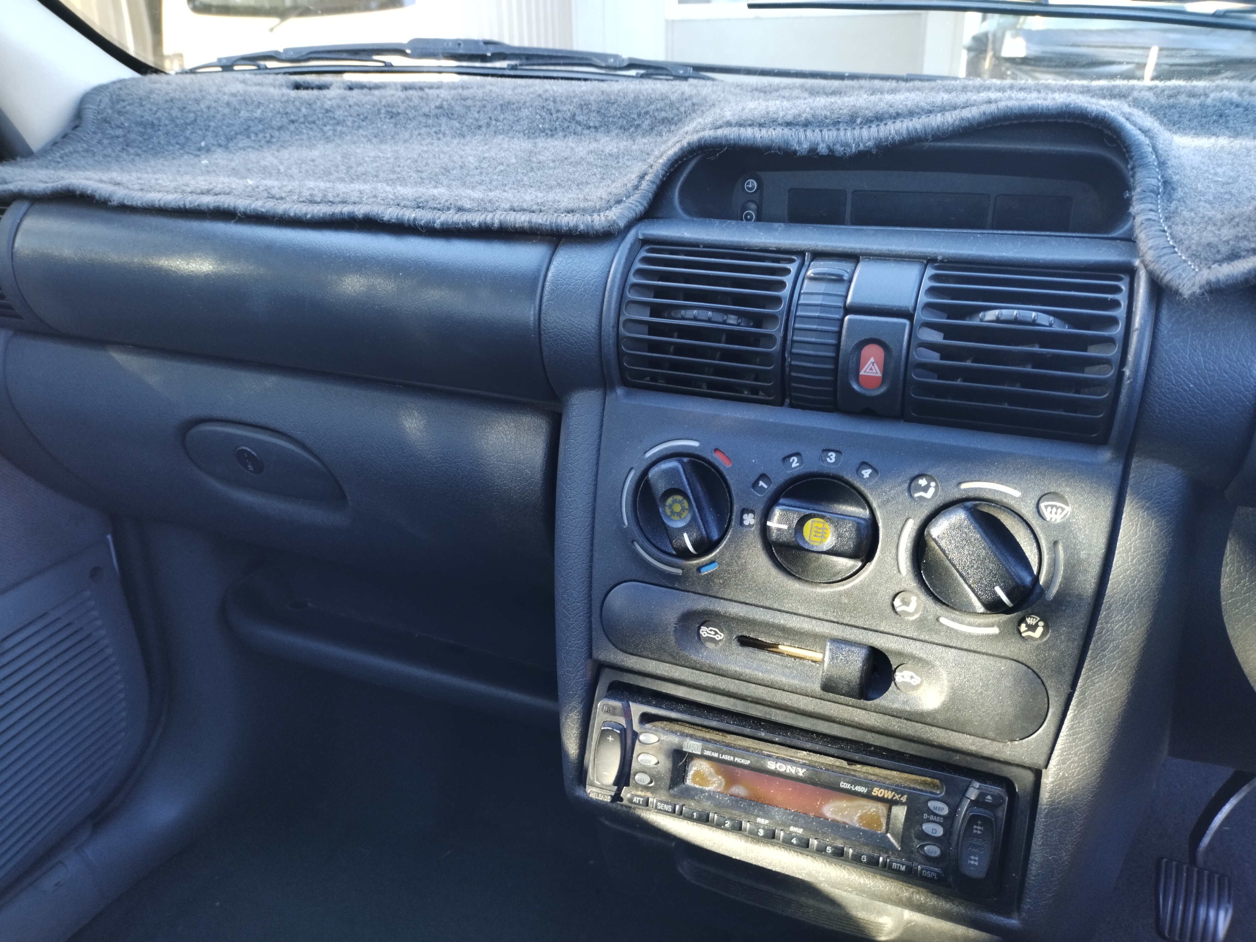 1996 HOLDEN BARINA 5 SP MANUAL 5D HATCHBACK