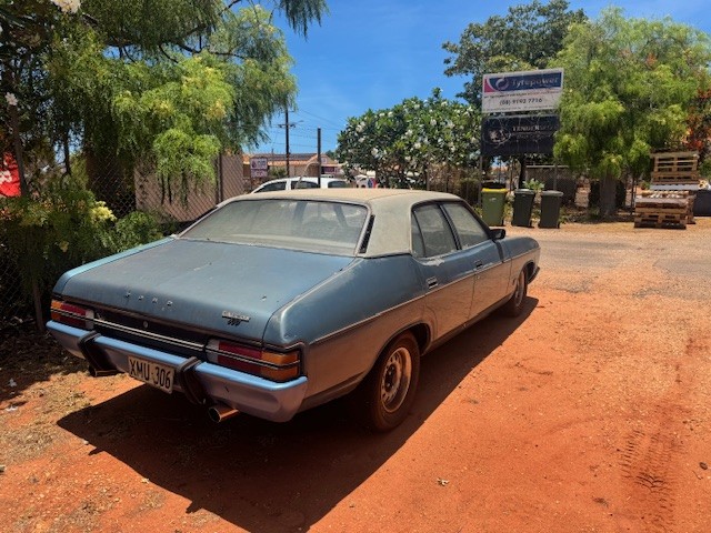 1976 FORD FALCON XC 500 351CI 4 SP MANUAL 4D SEDAN
