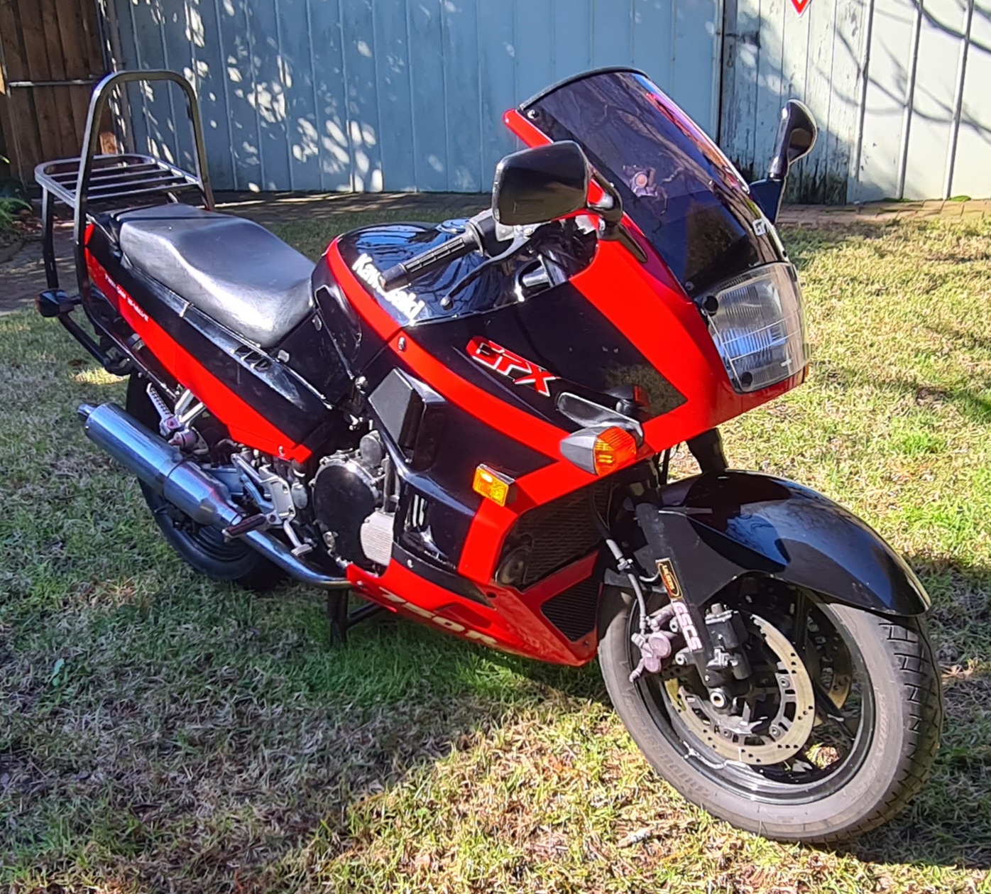 1989 KAWASAKI GPX750R ROAD