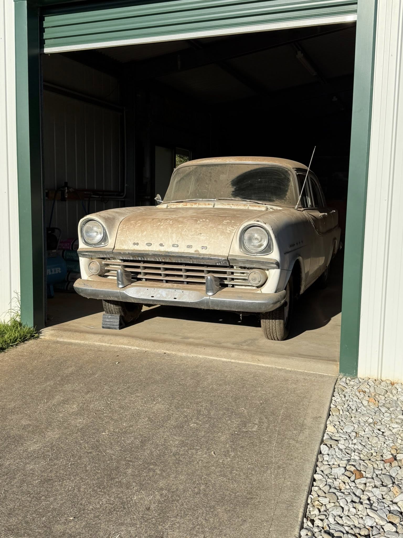 1959 HOLDEN SPECIAL FB MANUAL 4D SEDAN